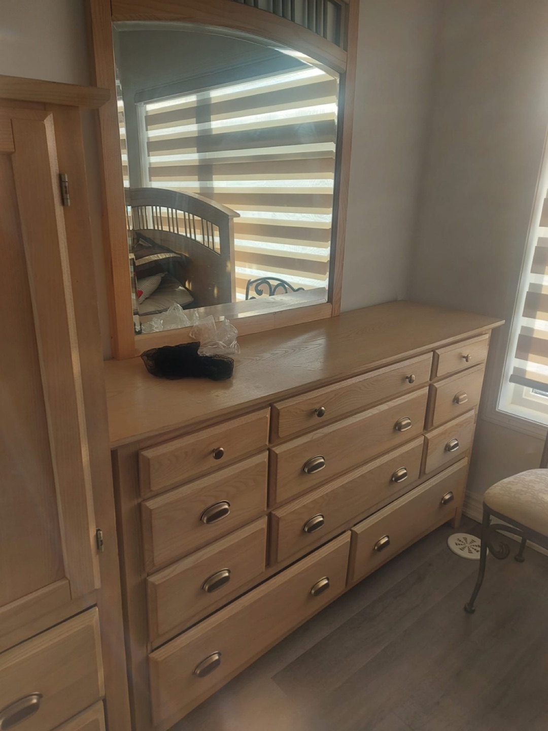 Oak dresser with mirror