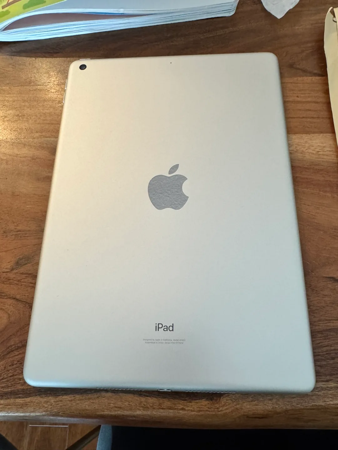 iPad 9th generation, 64GB, Space Gray image indicator(2)