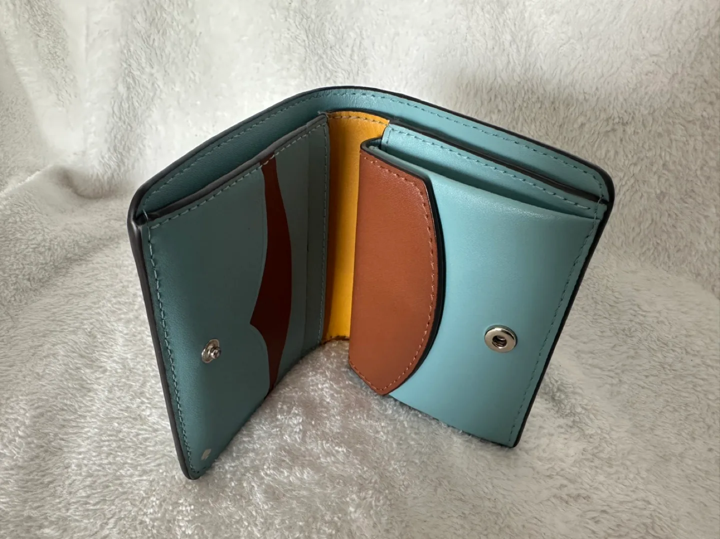 Kate Spade Small Bifold Wallet - Light Blue image indicator(2)