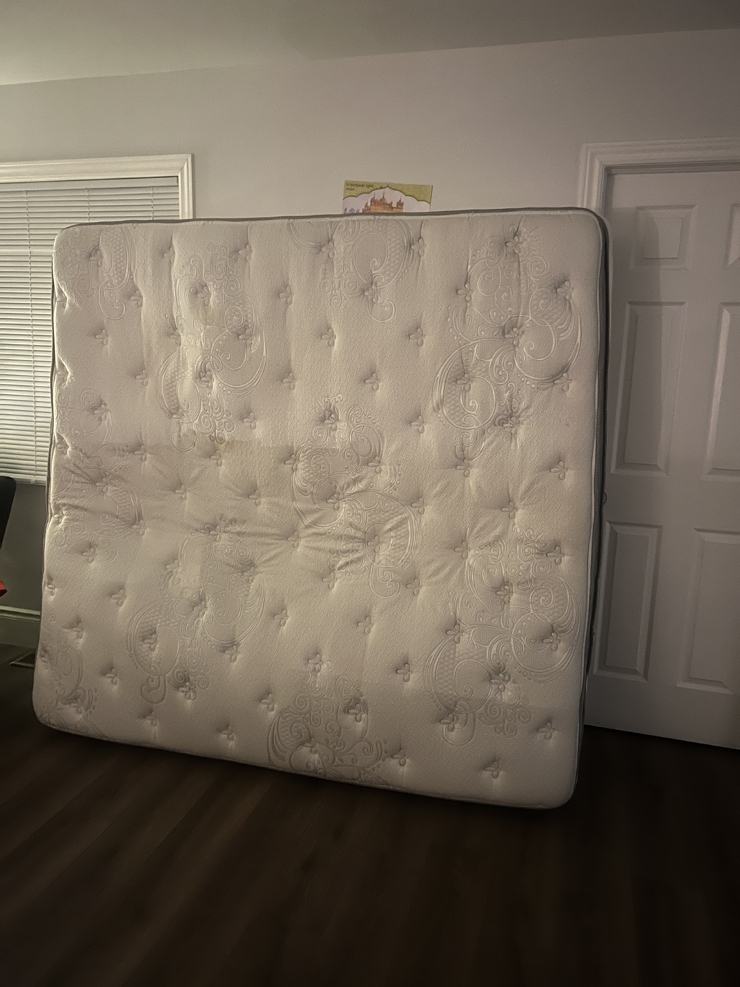 King Sealy Posturepedic mattress - photo 3