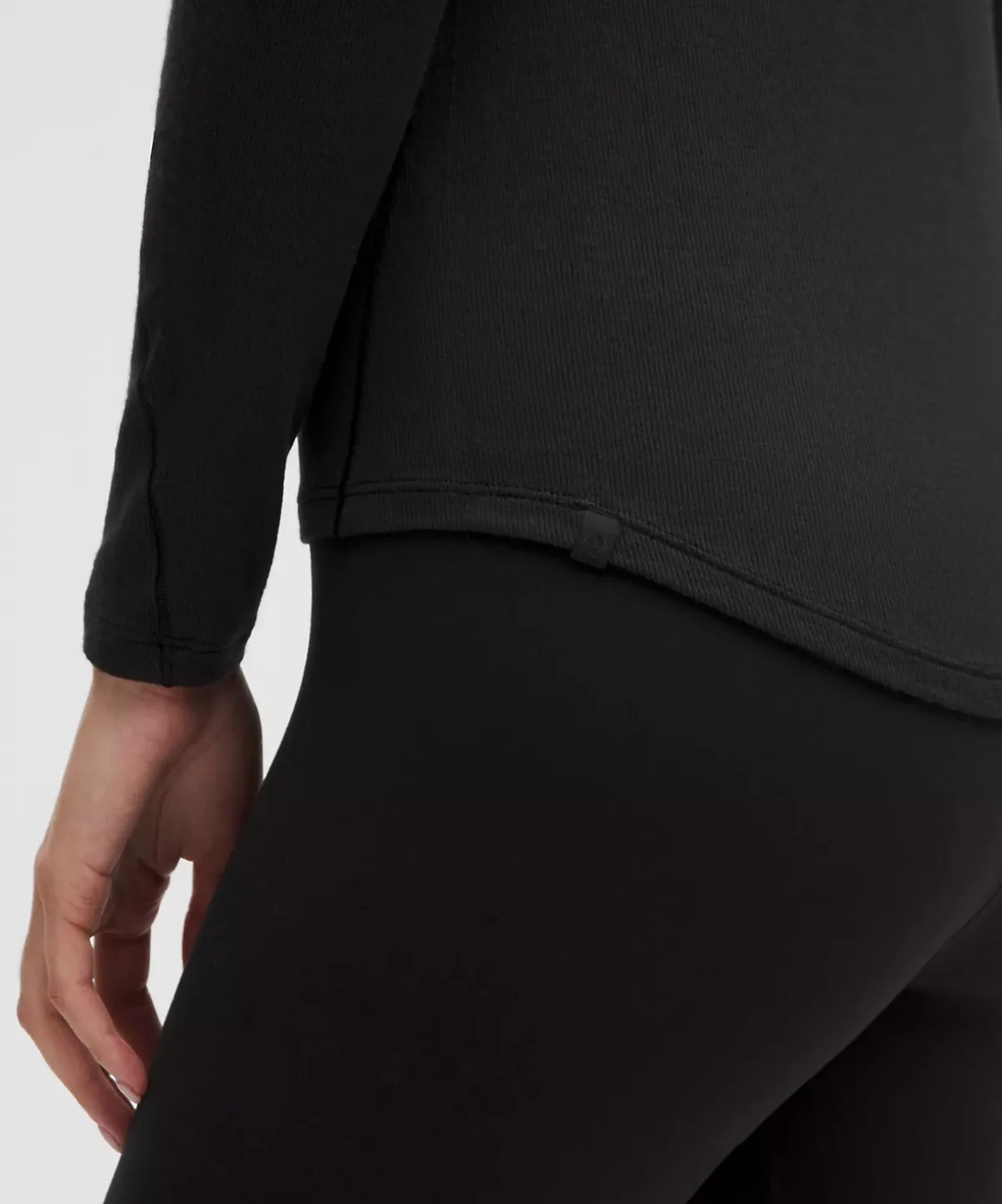 NEW WITH TAG Lululemon “hold tight” longsleeve size 2 image indicator(6)