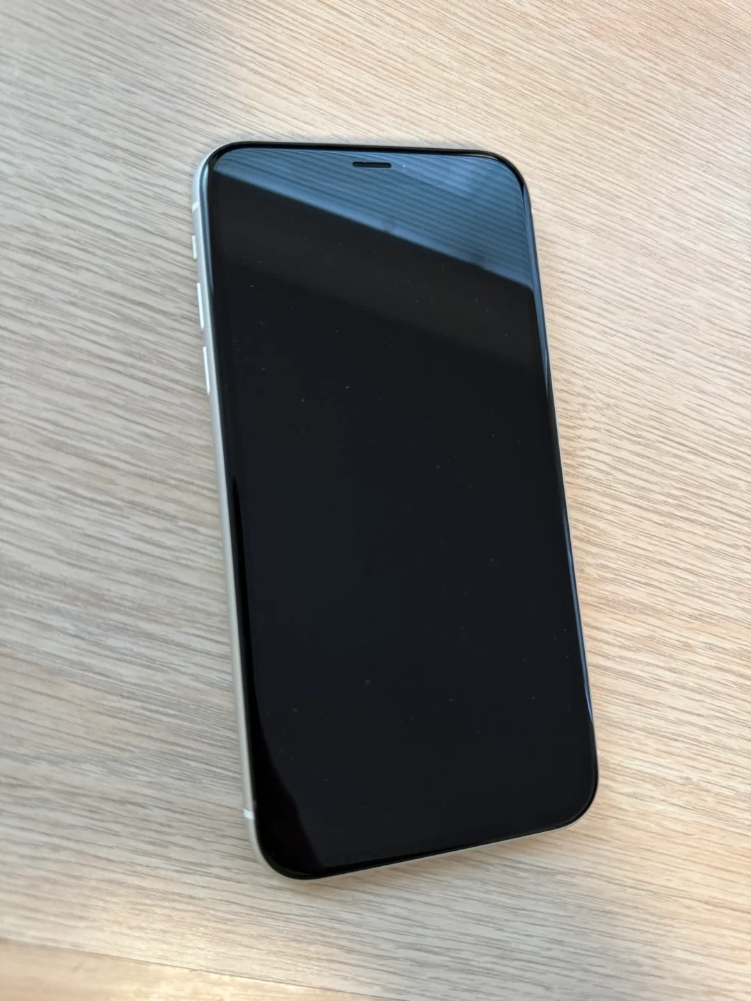 iPhone XR 64GB, Unlocked, 98% Battery Health image indicator(3)