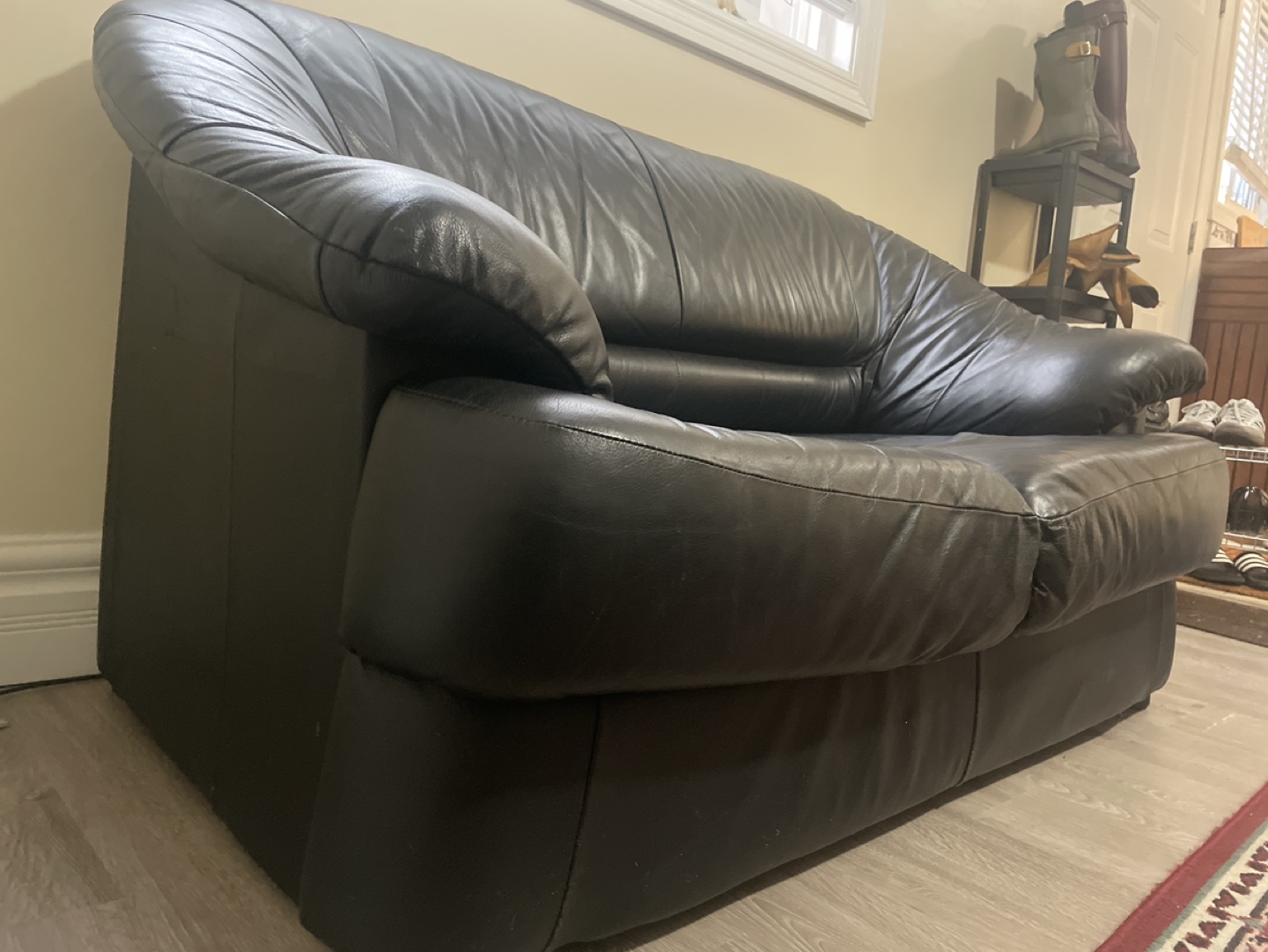 Black Leather Loveseat - photo 3