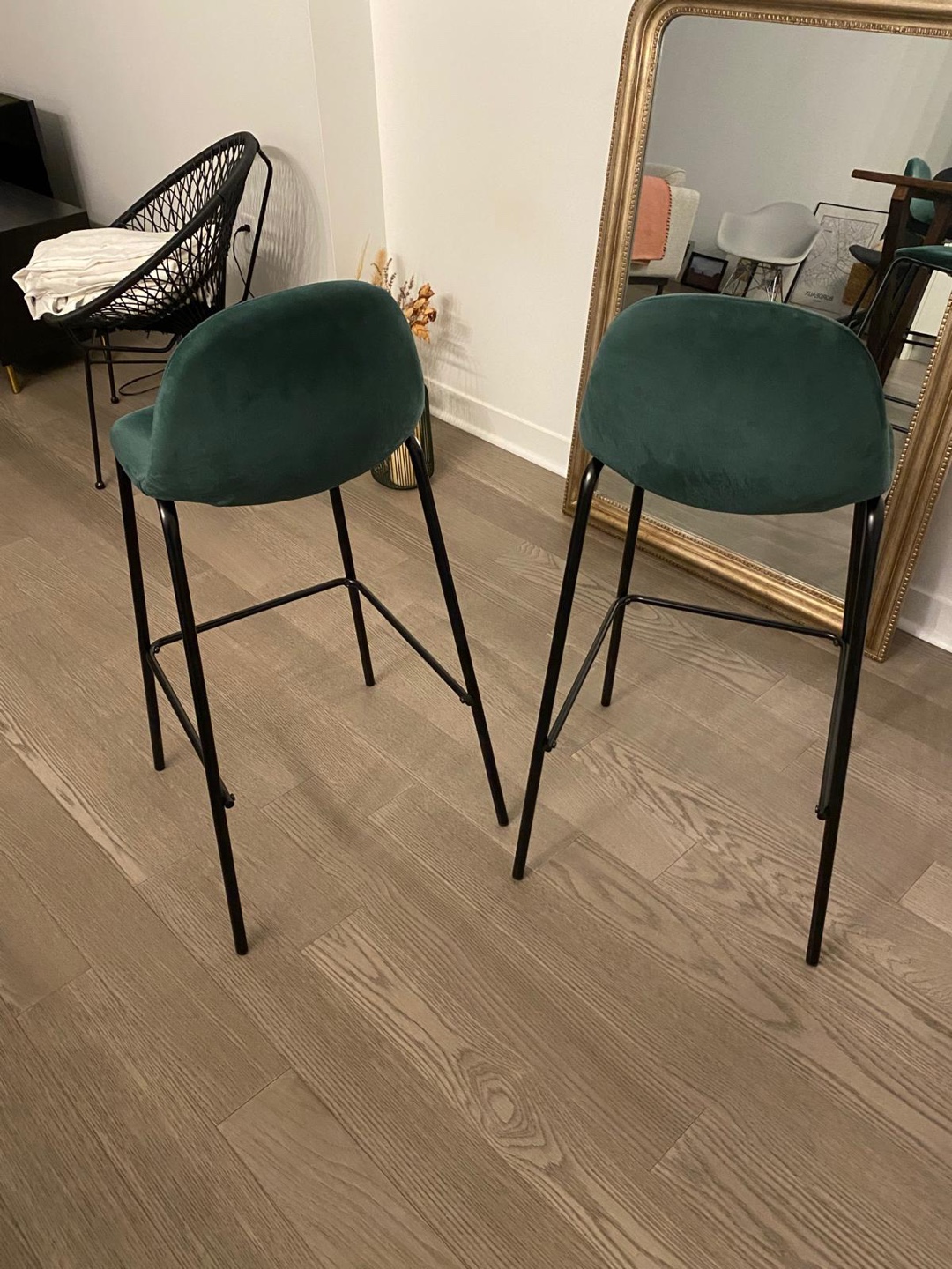 4 Bar Stools - Green velvet Black Metal Legs - photo 3