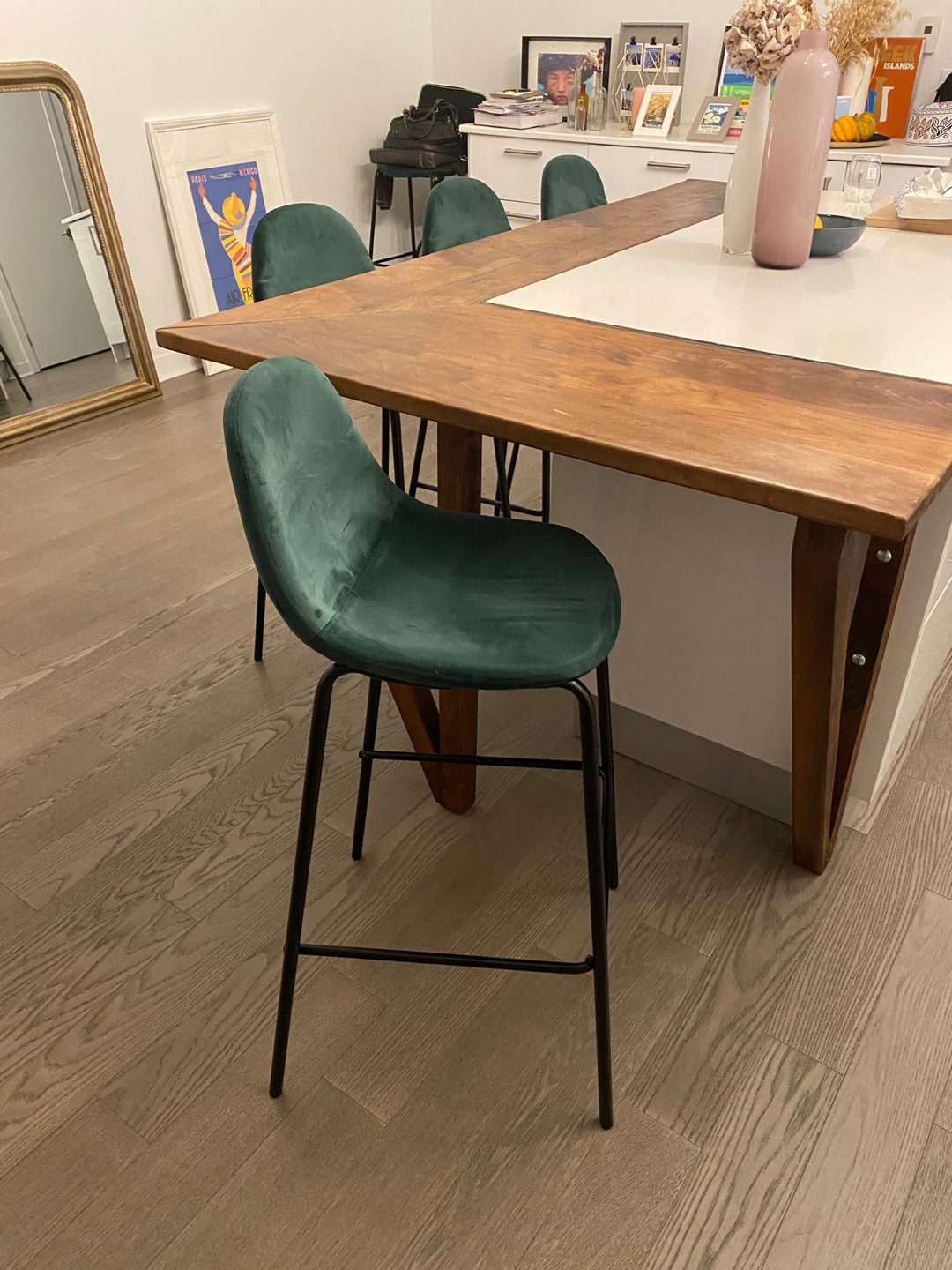 4 Bar Stools - Green velvet Black Metal Legs