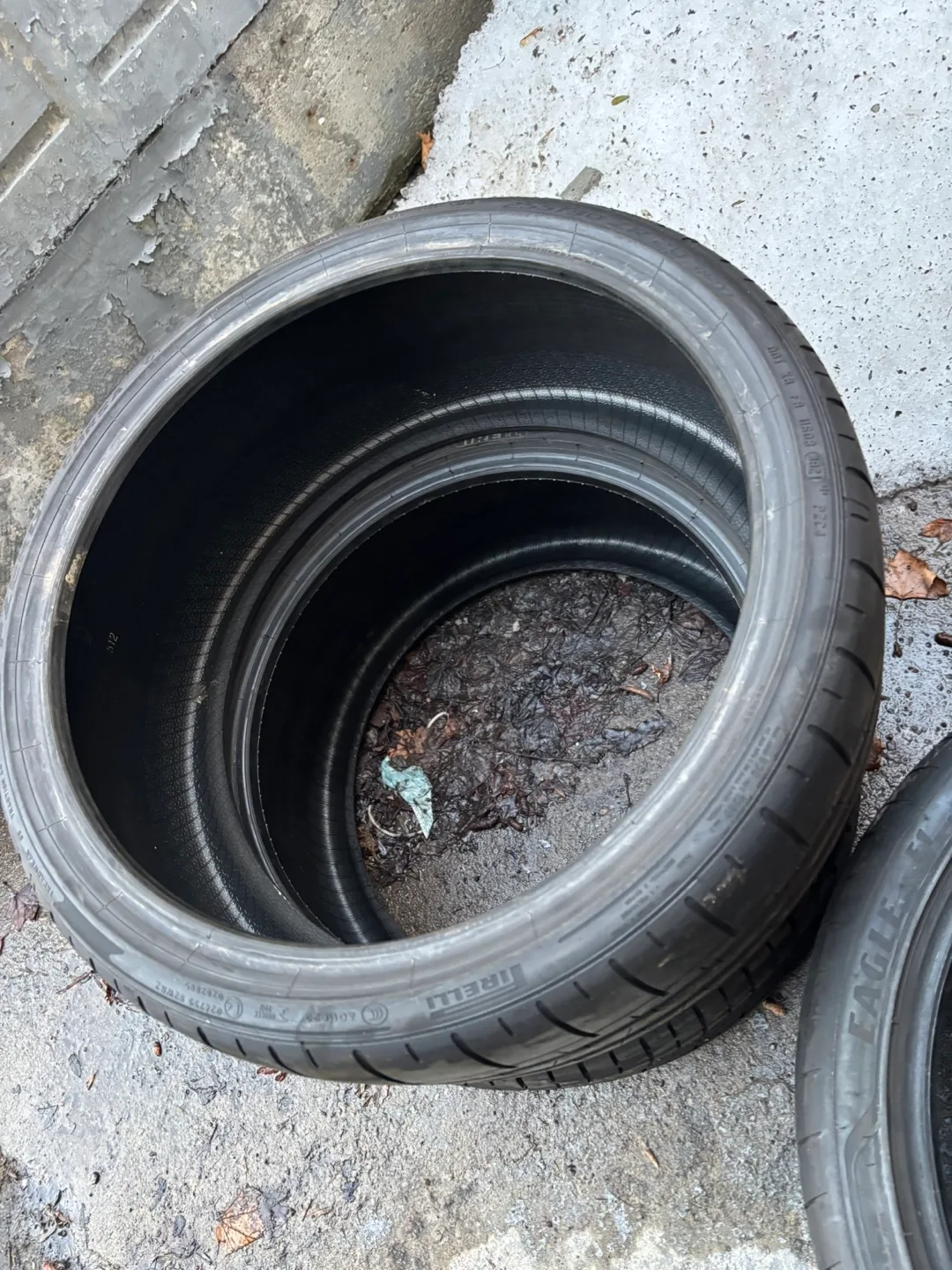 Used Pirelli P Zero Trofeo R 1 tire image indicator(3)