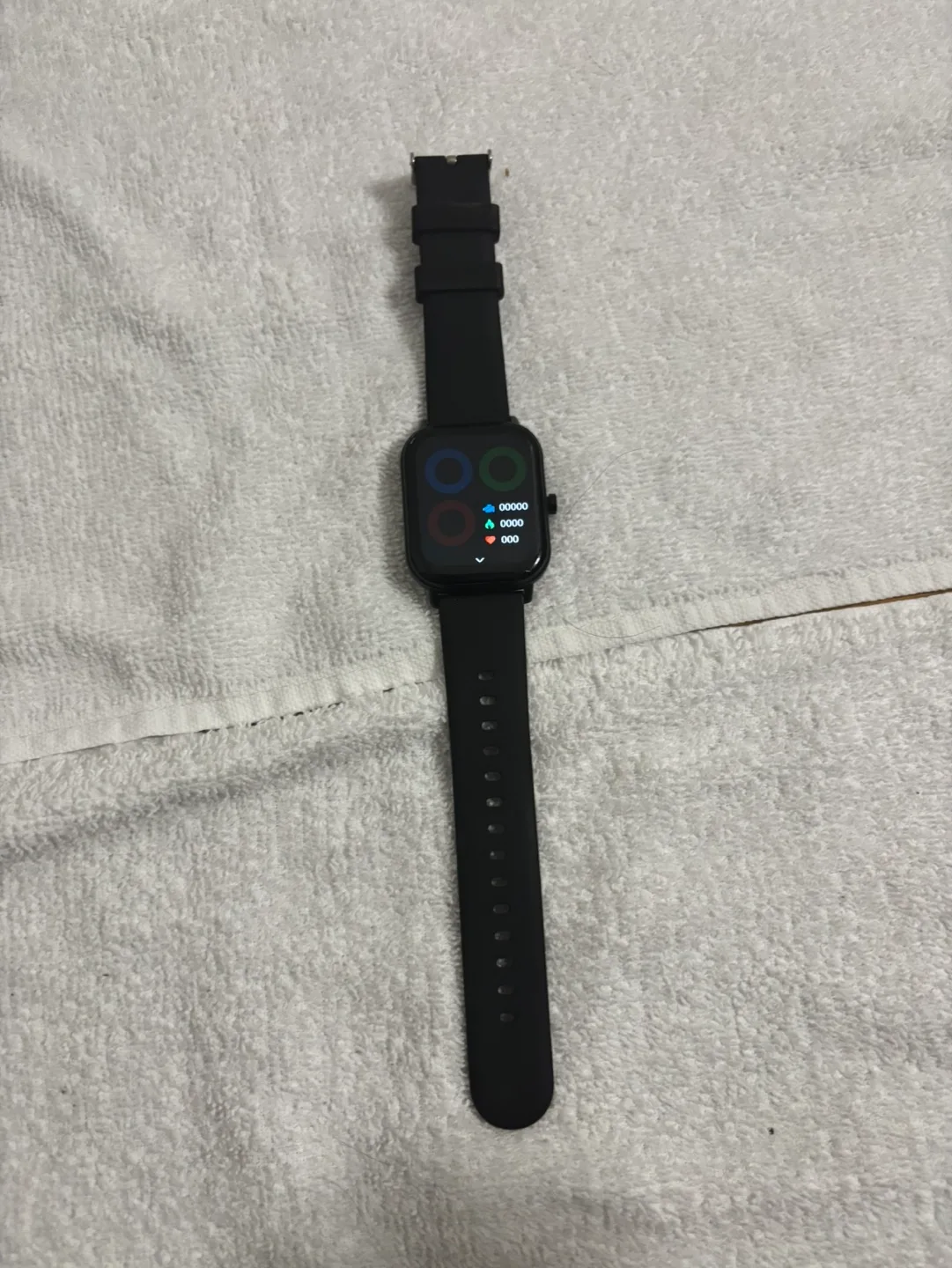 Black Smartwatch with Silicone Band image indicator(3)