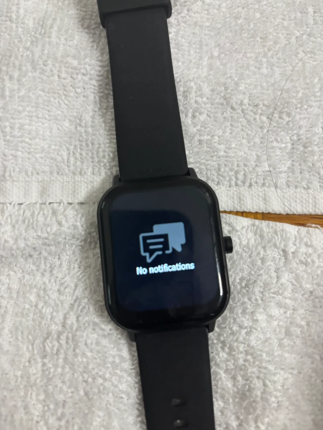Black Smartwatch with Silicone Band image indicator(5)
