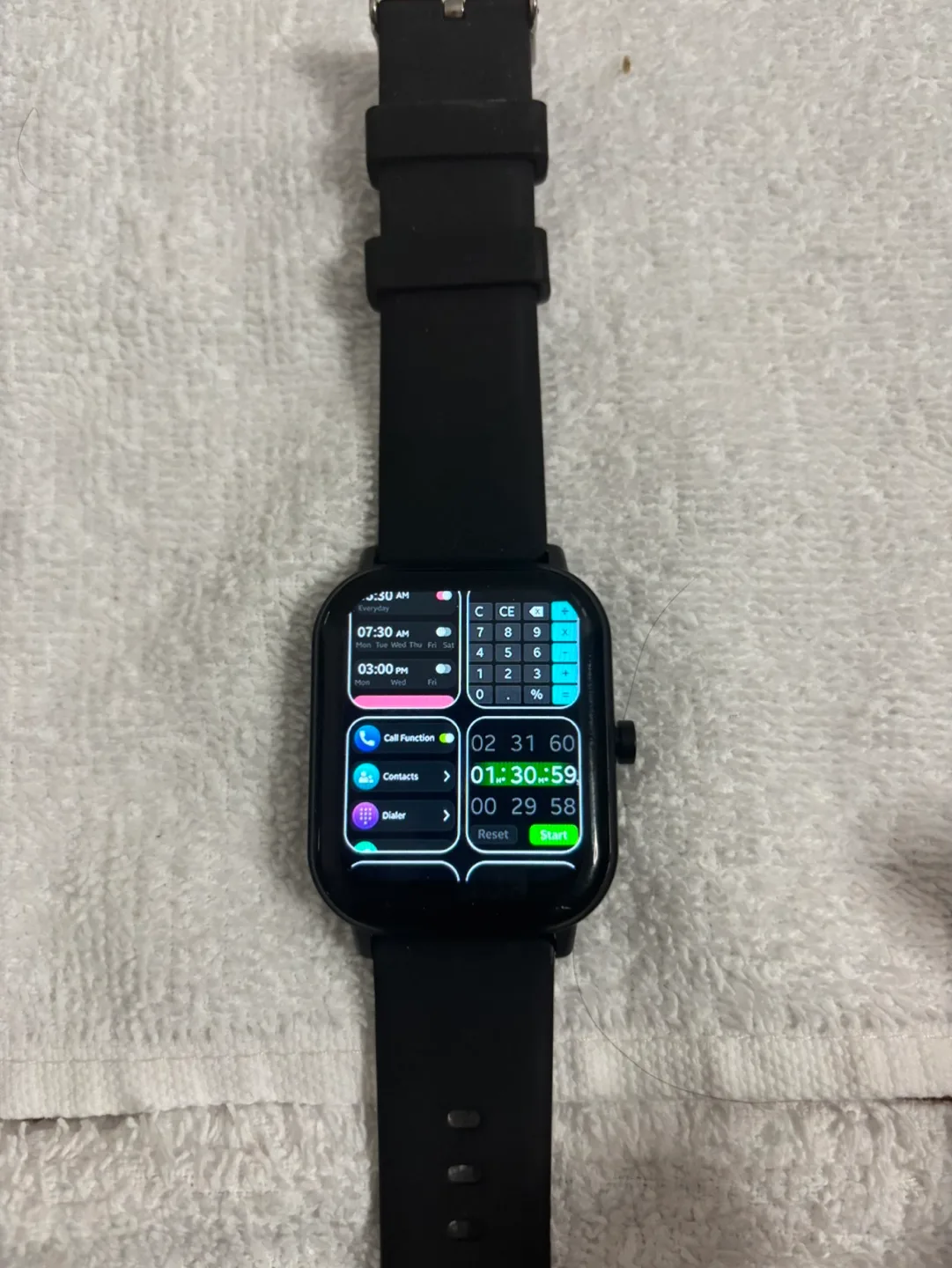 Black Smartwatch with Silicone Band image indicator(8)