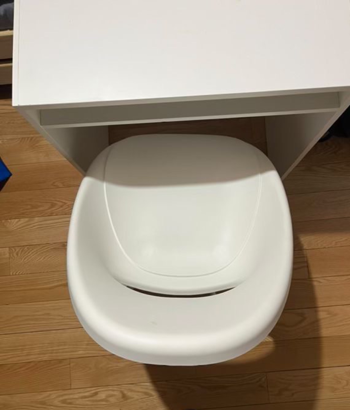 White Desk with Chair - photo 2