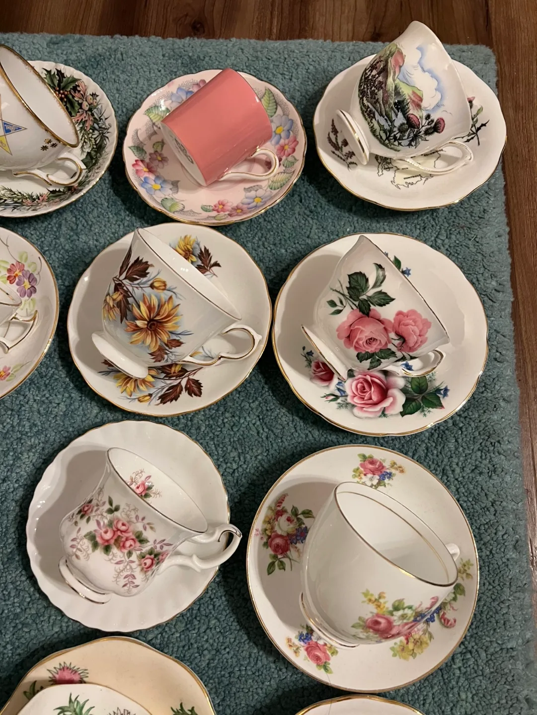 Assorted of Vintage Teacups and Saucers image indicator(4)