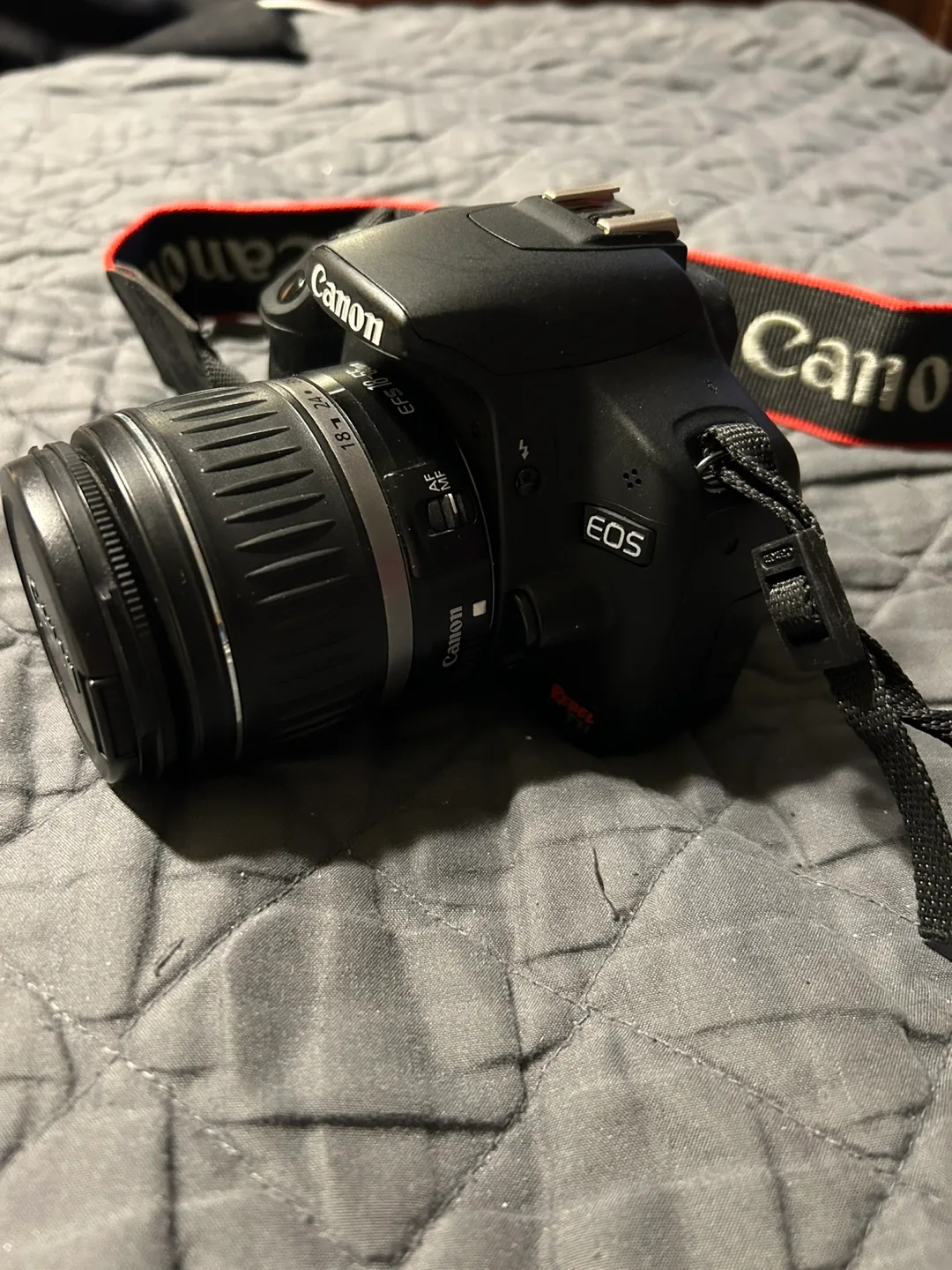 Canon EOS Rebel T1i Digital Camera EF-S 18-55mm Zoom Lens image indicator(4)