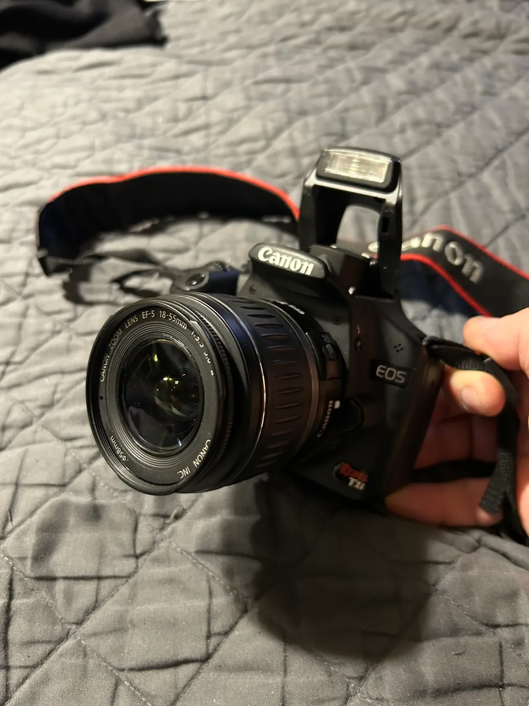 Canon EOS Rebel T1i Digital Camera EF-S 18-55mm Zoom Lens image indicator(6)