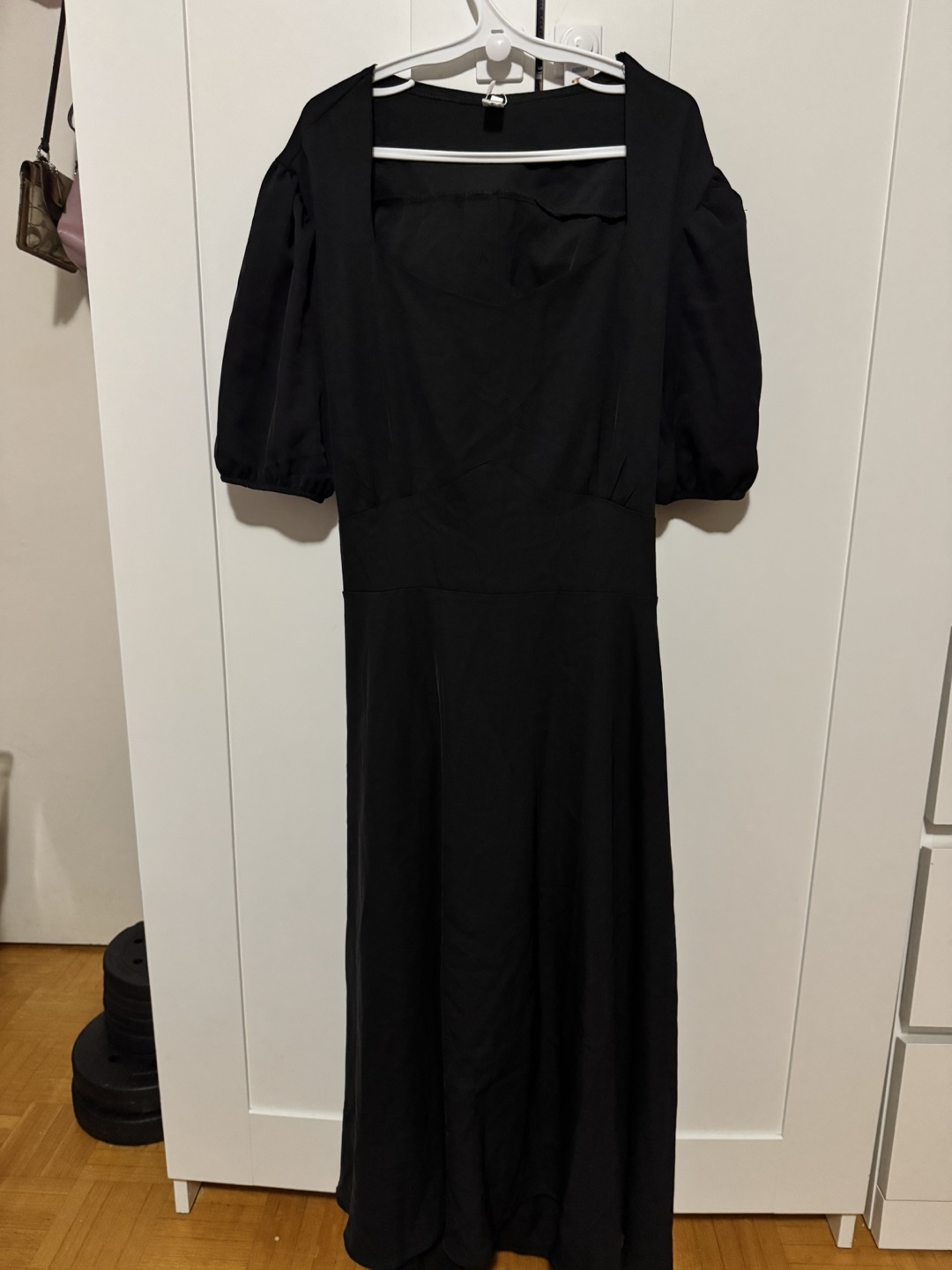 Black Midi Dress with Puff Sleeves and Open Back