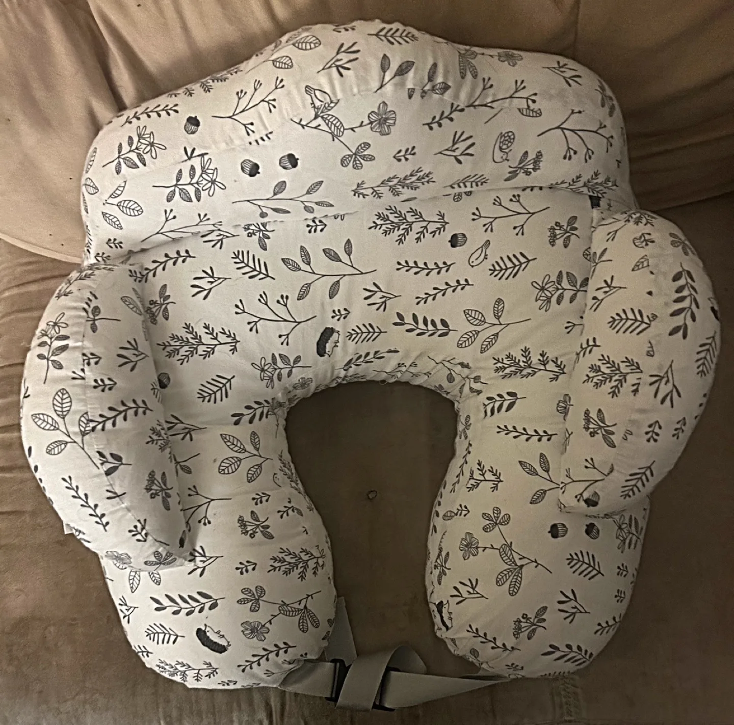 Boppy Nursing Pillow - Floral Print image indicator(7)