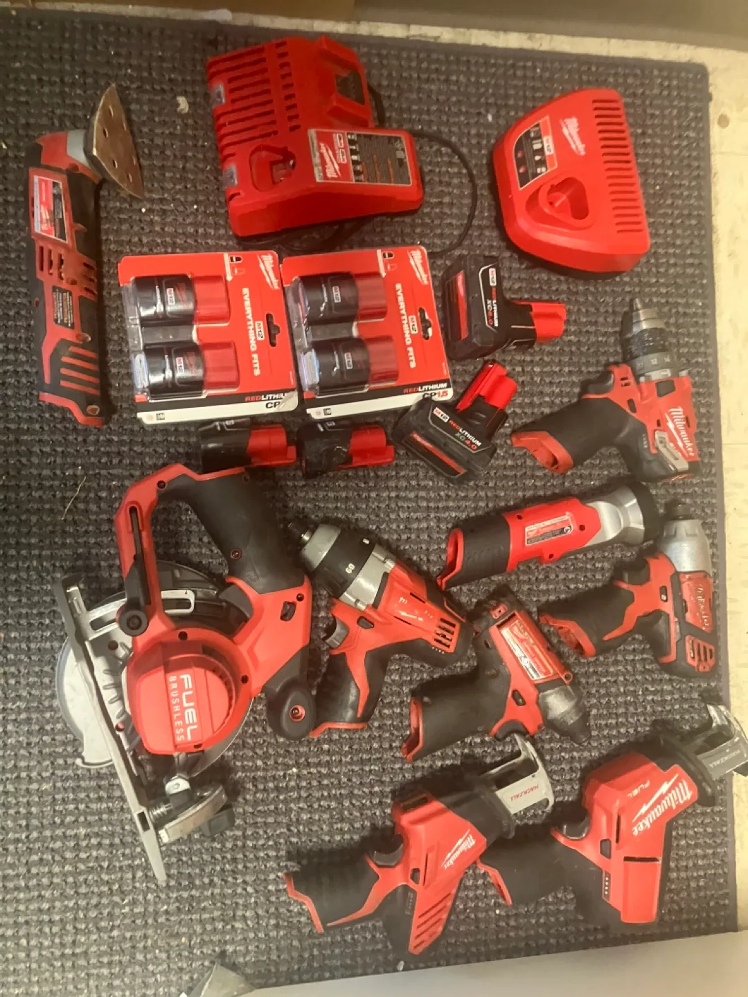 Milwaukee M12 bundle image indicator(2)