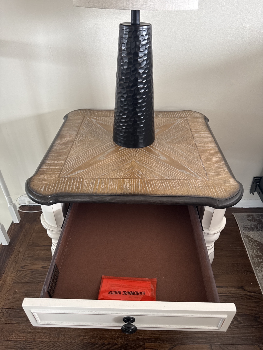 Charming End Table with Drawer - photo 3