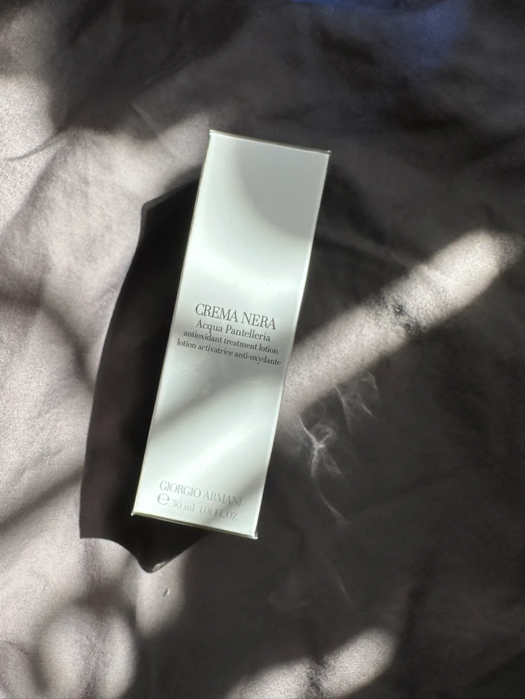 Giorgio Armani Crema Nera Acqua Treatment Lotion image indicator(2)