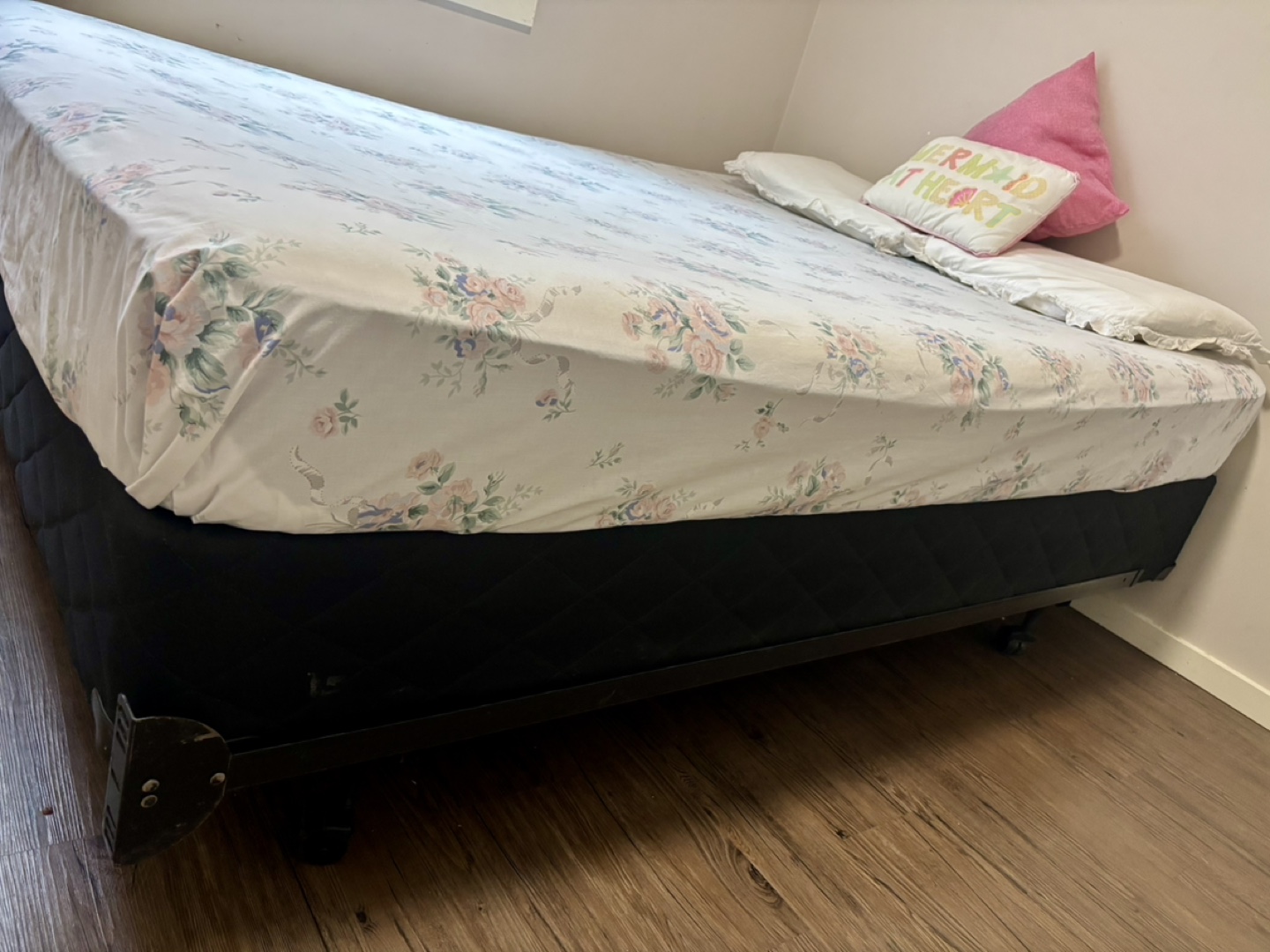 Queen Box Spring with metal frame - photo 3