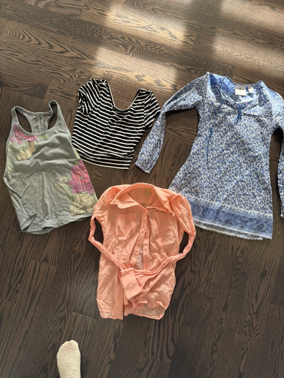 Women's Clothing Bundle 27 items image indicator(3)