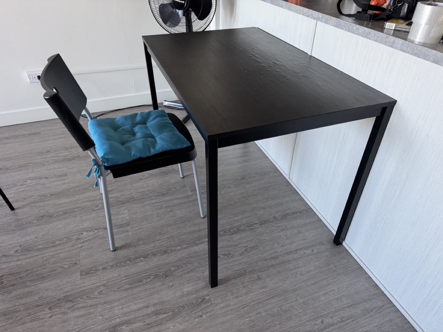 Black Desk with Metal Legs - photo 2
