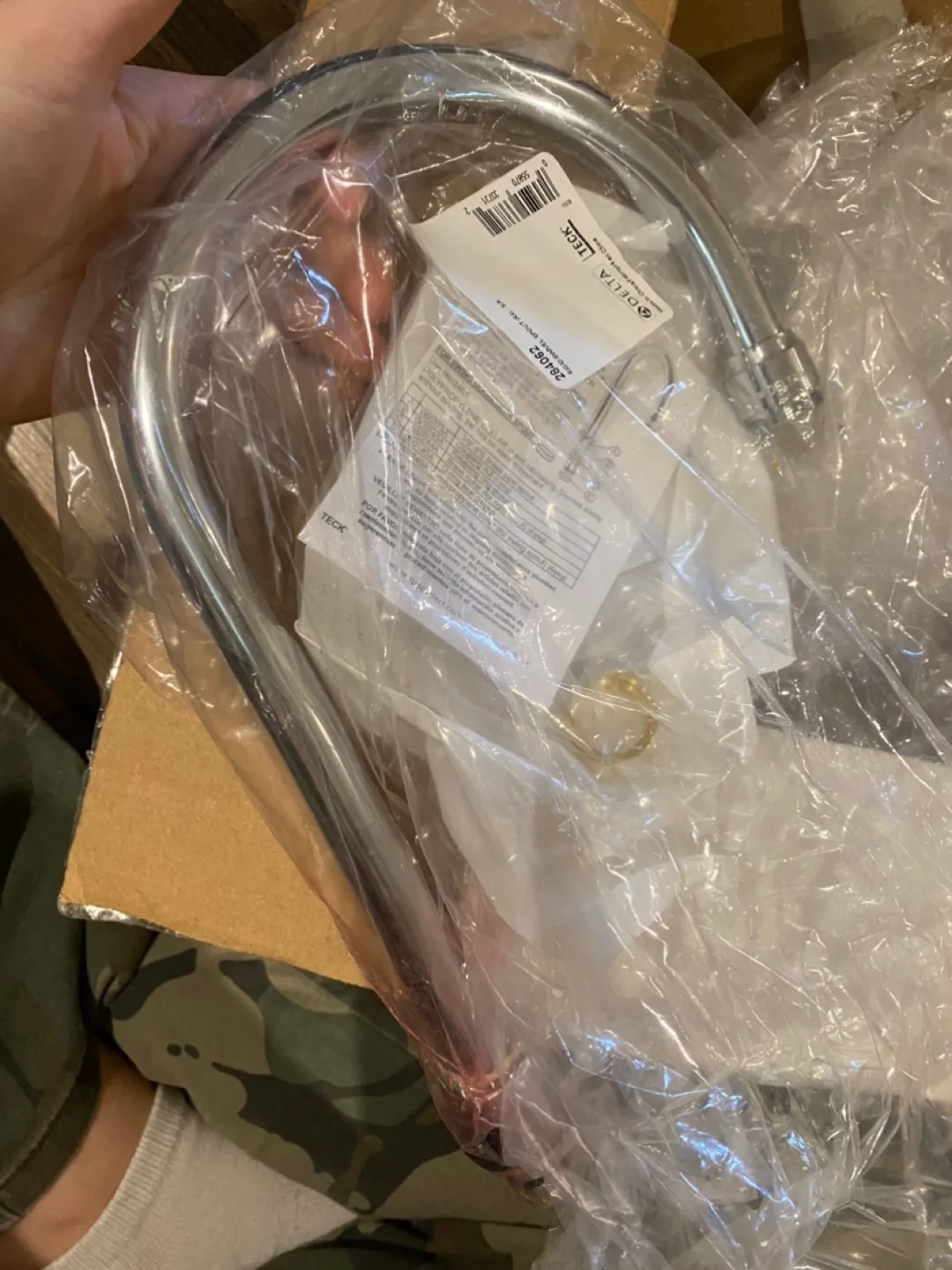 Delta 26C3944-CV Two-Handle 8" Deck Mount Faucet image indicator(3)