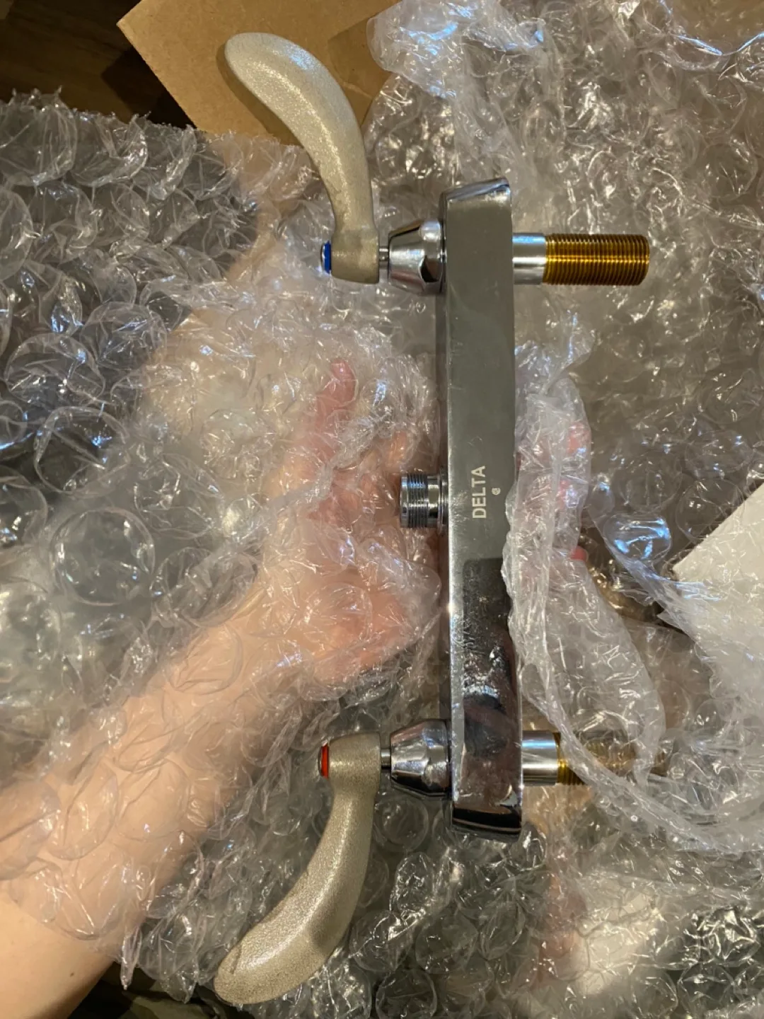 Delta 26C3944-CV Two-Handle 8" Deck Mount Faucet image indicator(5)