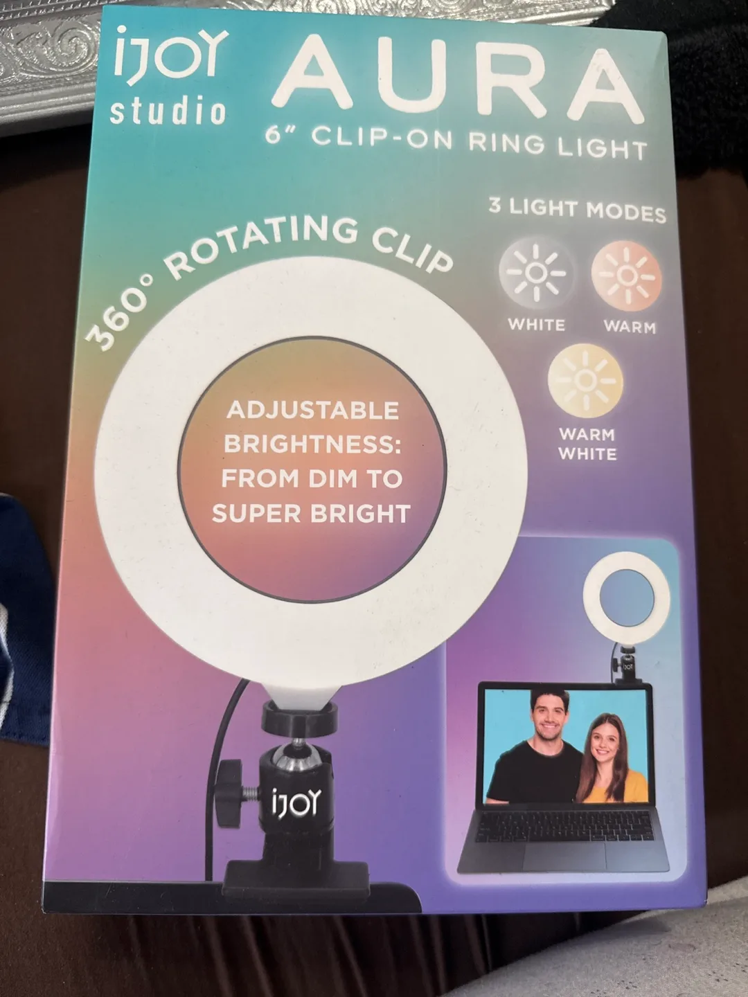 iJoy Studio Aura 6" Clip-on Ring Light thumbnail