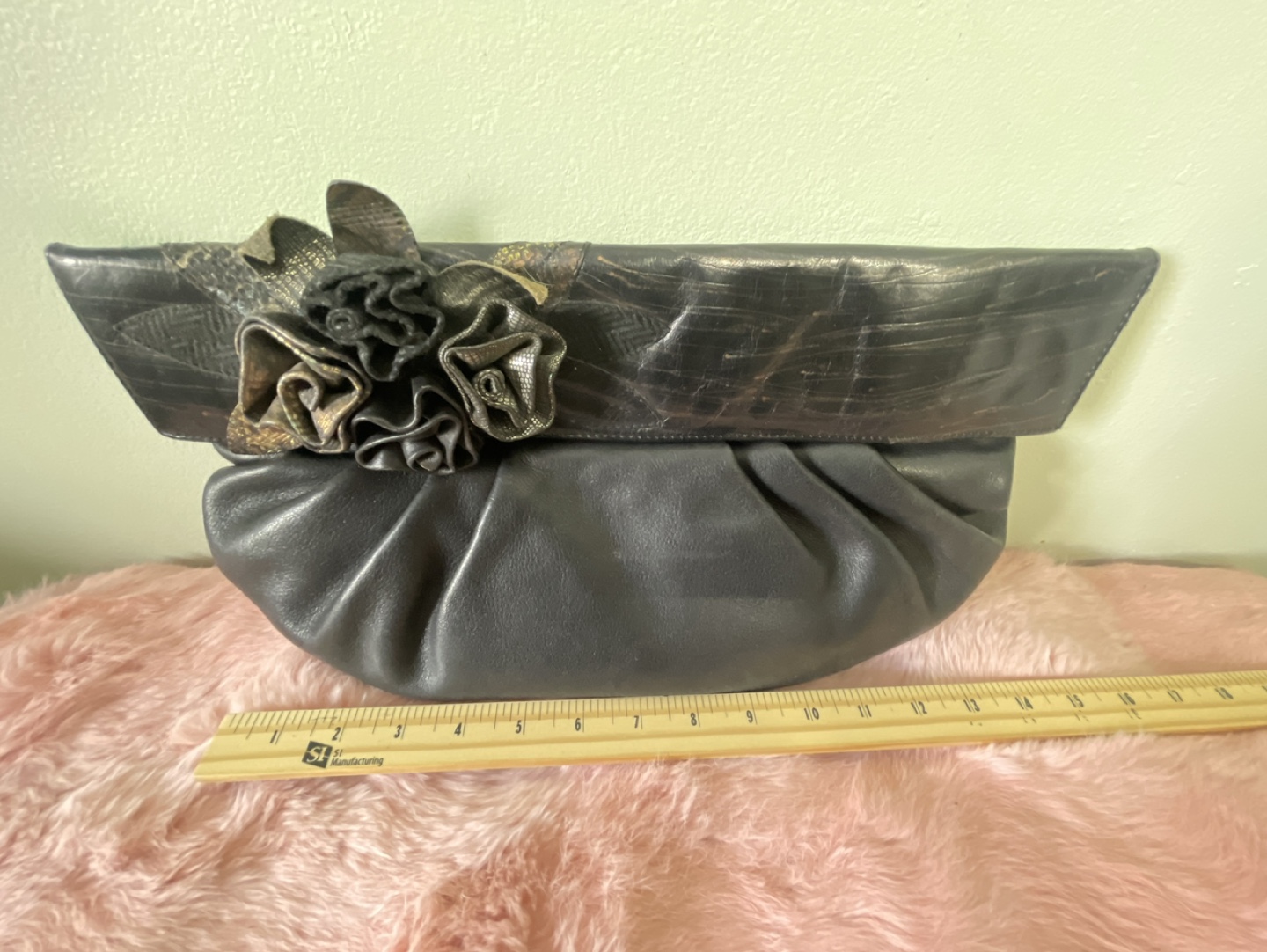 Unique Vintage Leather Clutch with Floral Detail - photo 5