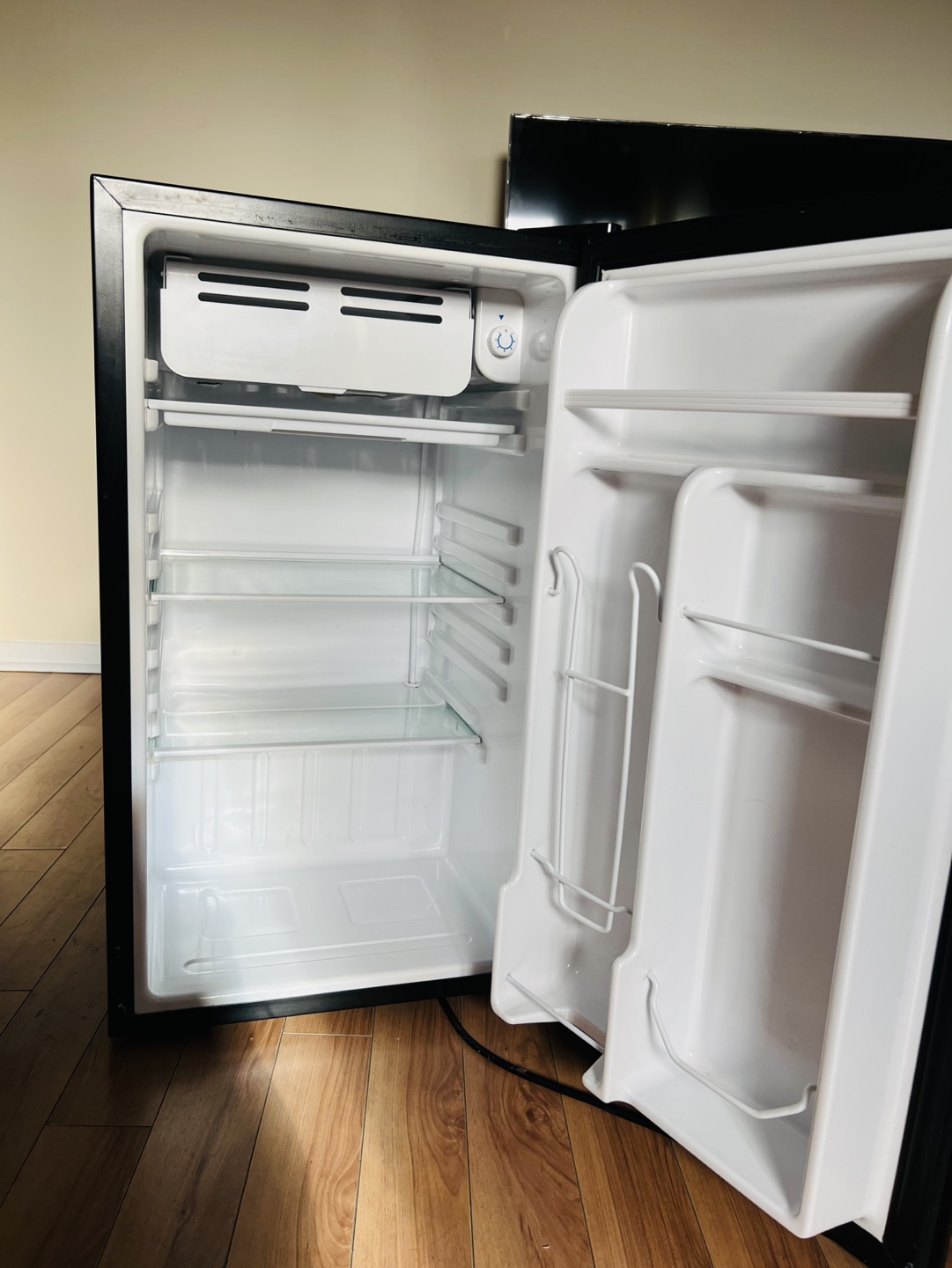 Fridge - photo 4