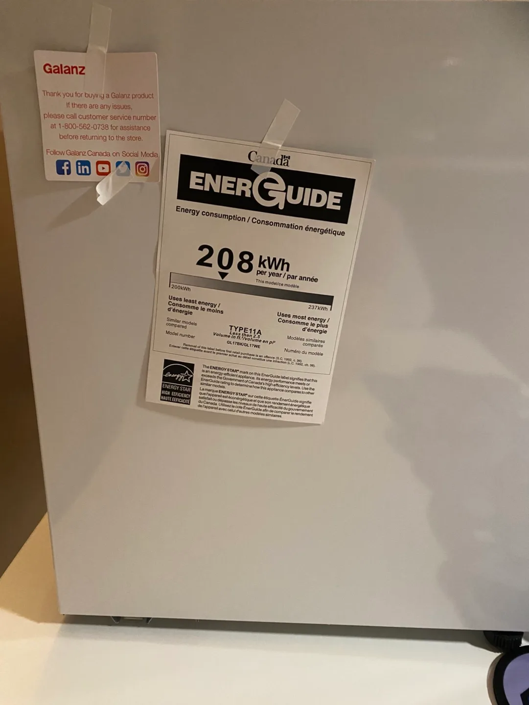 (delivery available)white galanz mini fridge image indicator(5)