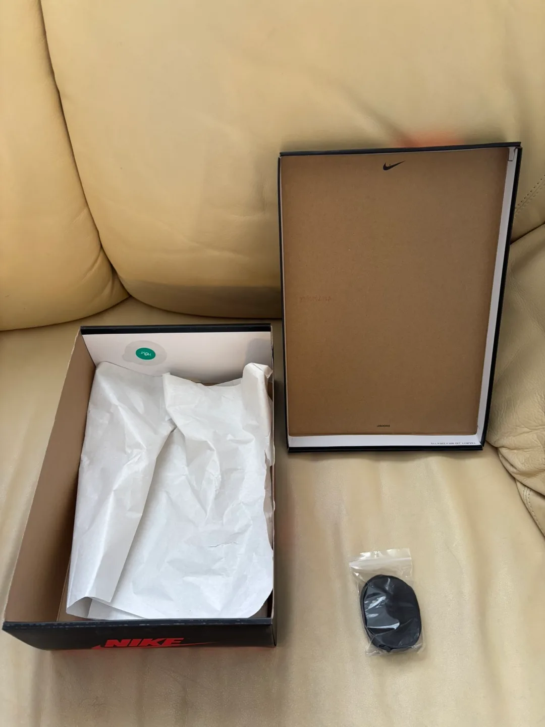 Air Jordan 1 Volt High OG image indicator(8)