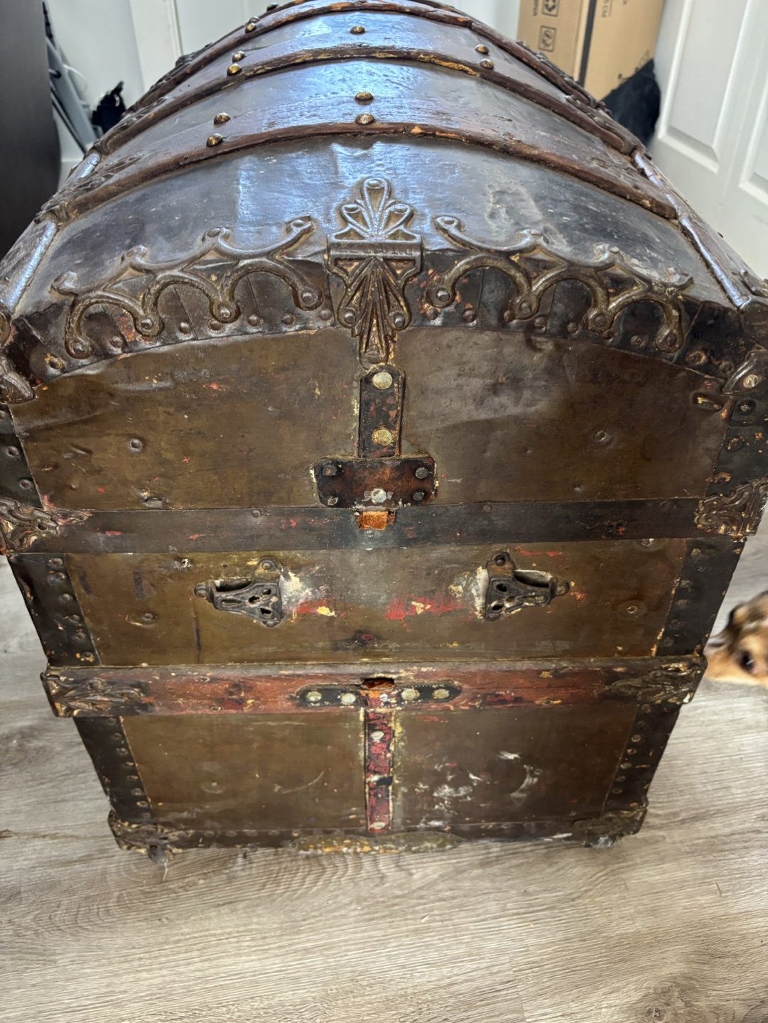 Antique Dome Top Trunk - photo 3