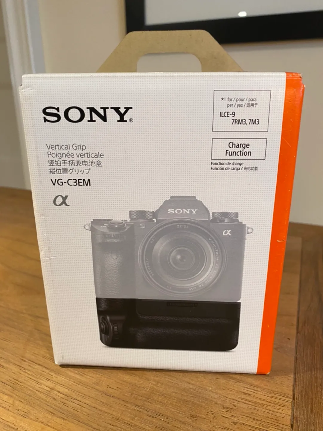 Sony VG-C3EM Vertical Grip for α Cameras image indicator(2)