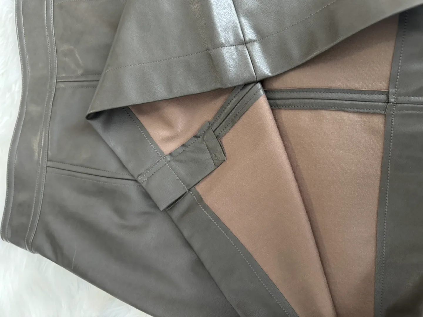 Wilfred Free Faux Leather Mini Skirt - Size 2 image indicator(3)