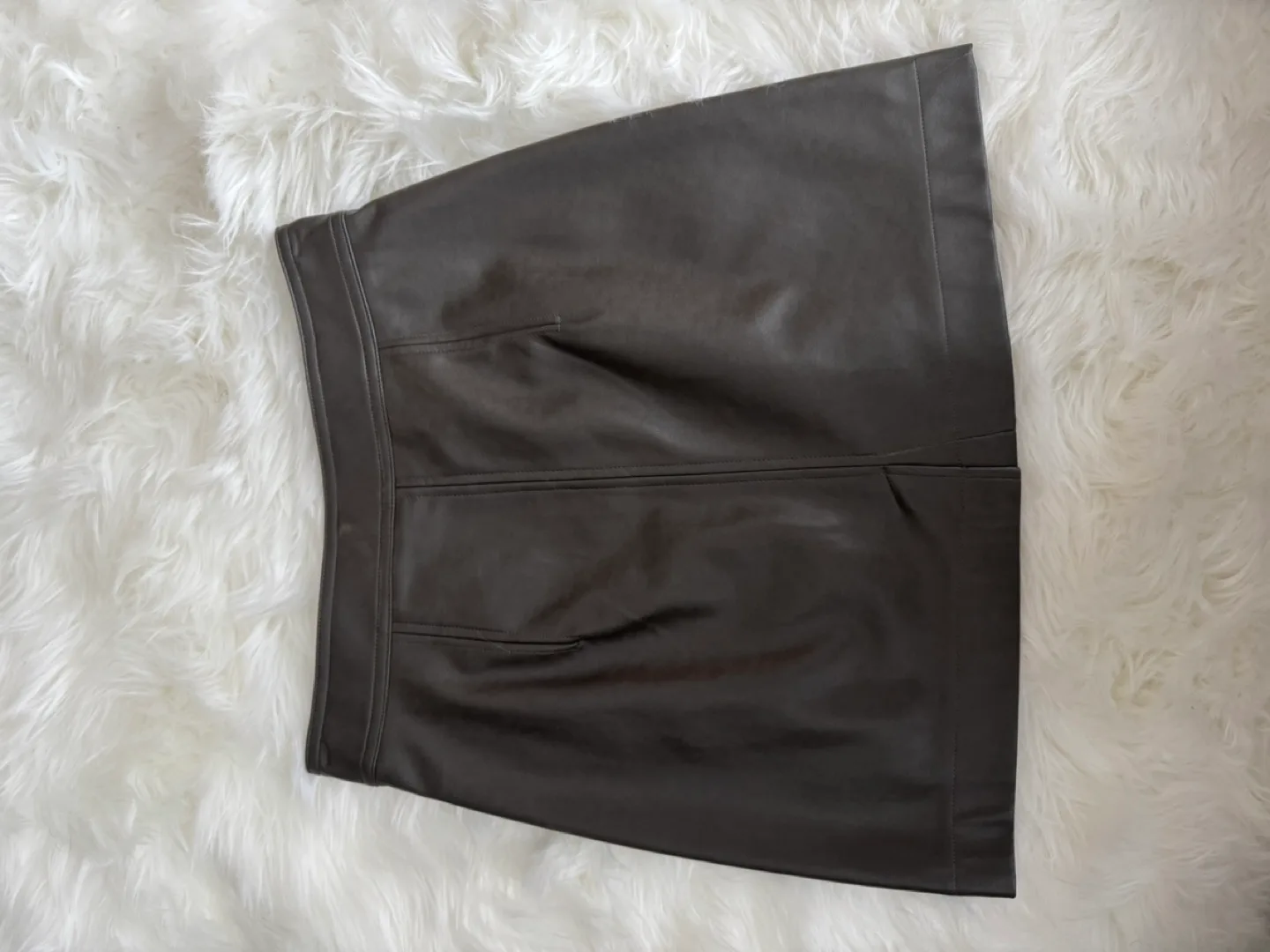 Wilfred Free Faux Leather Mini Skirt - Size 2 image indicator(2)