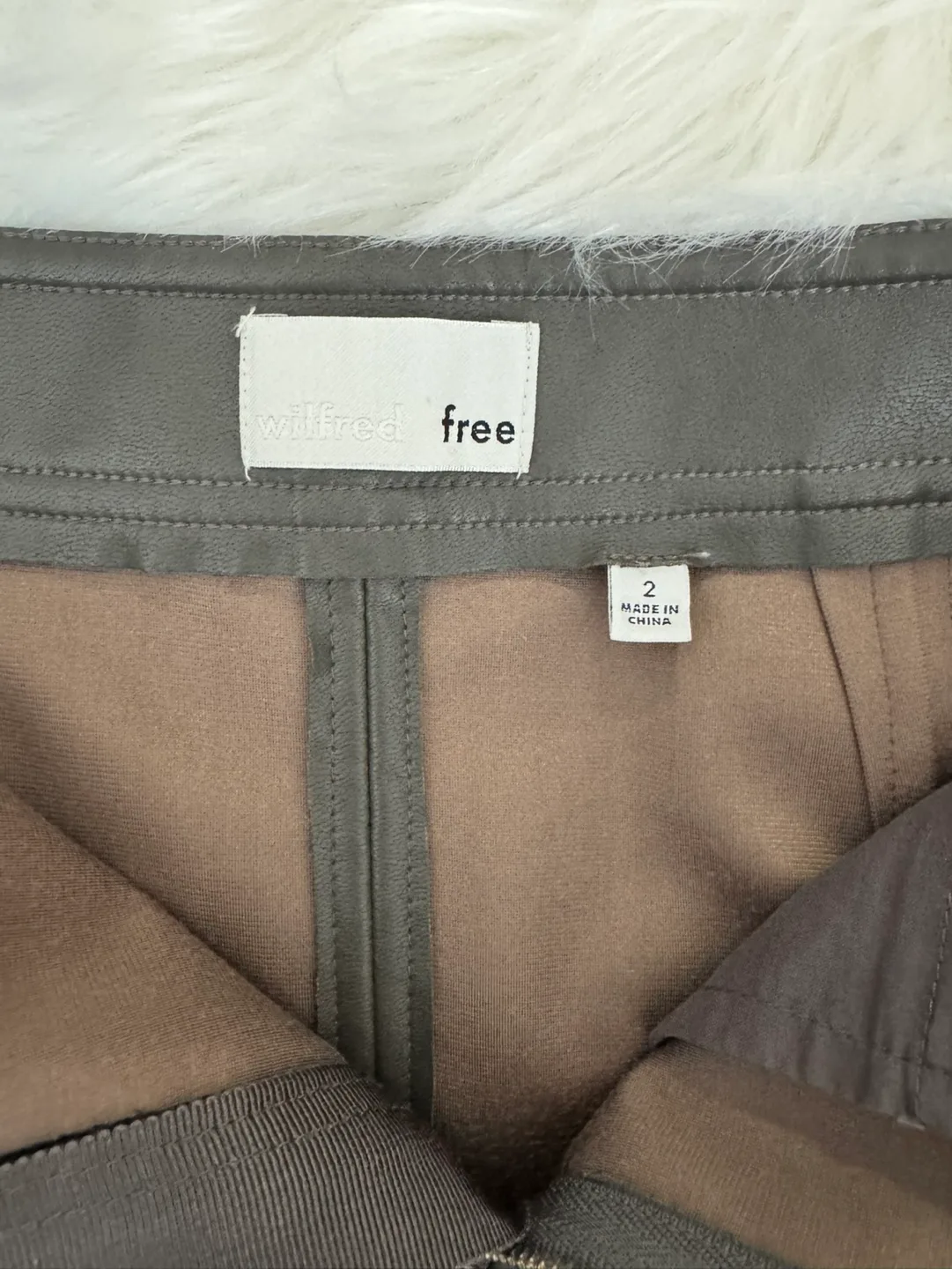 Wilfred Free Faux Leather Mini Skirt - Size 2 image indicator(4)