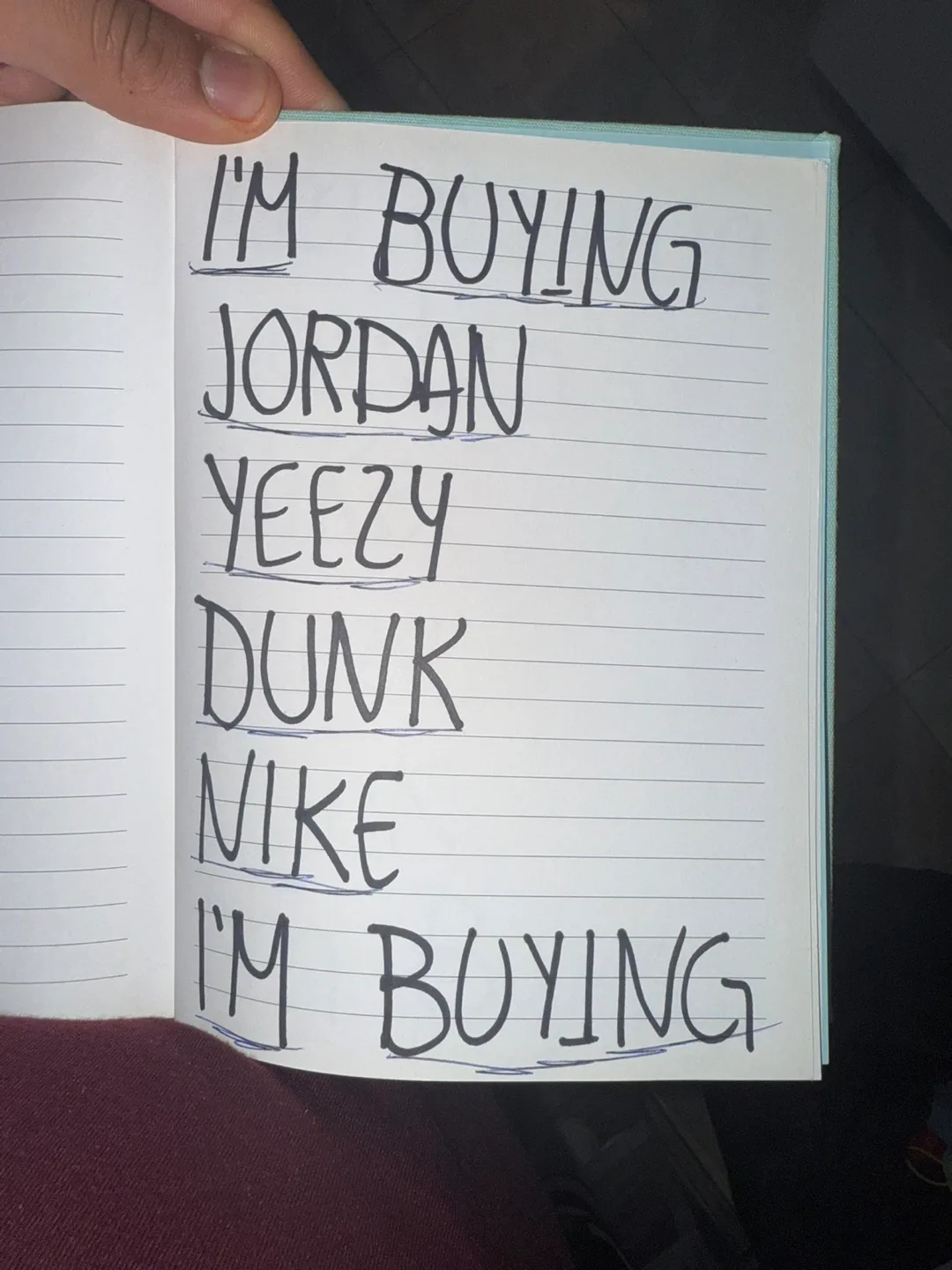 I’m buying shoes image indicator(2)