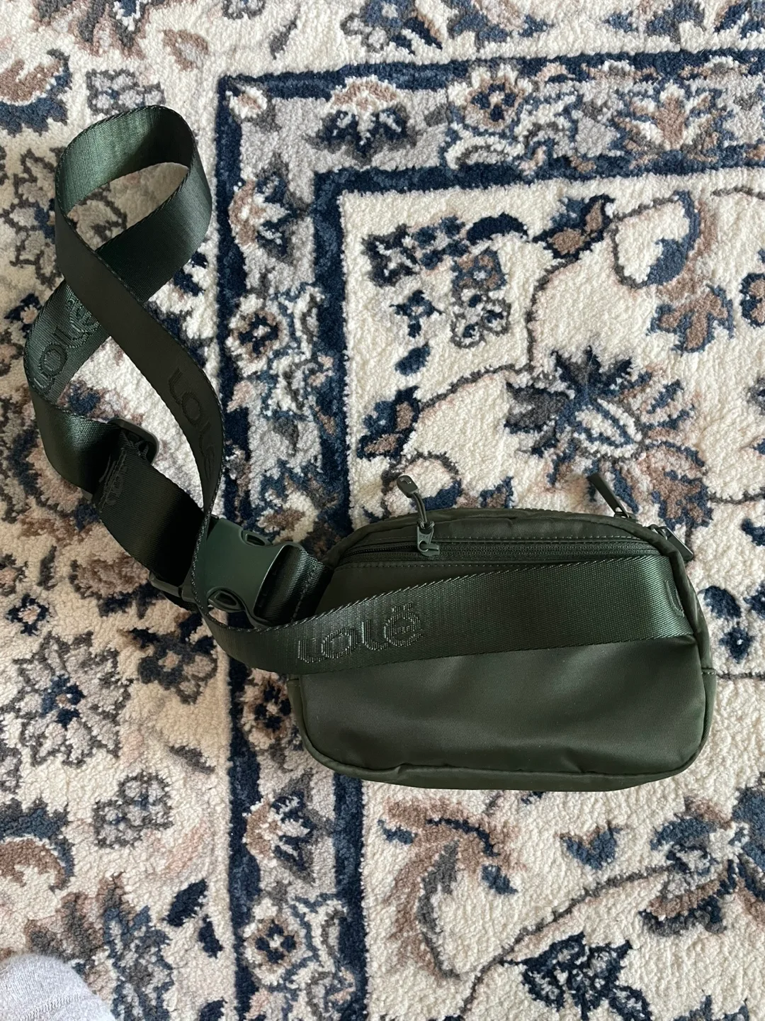 Lole Belt Bag - Olive Green image indicator(2)