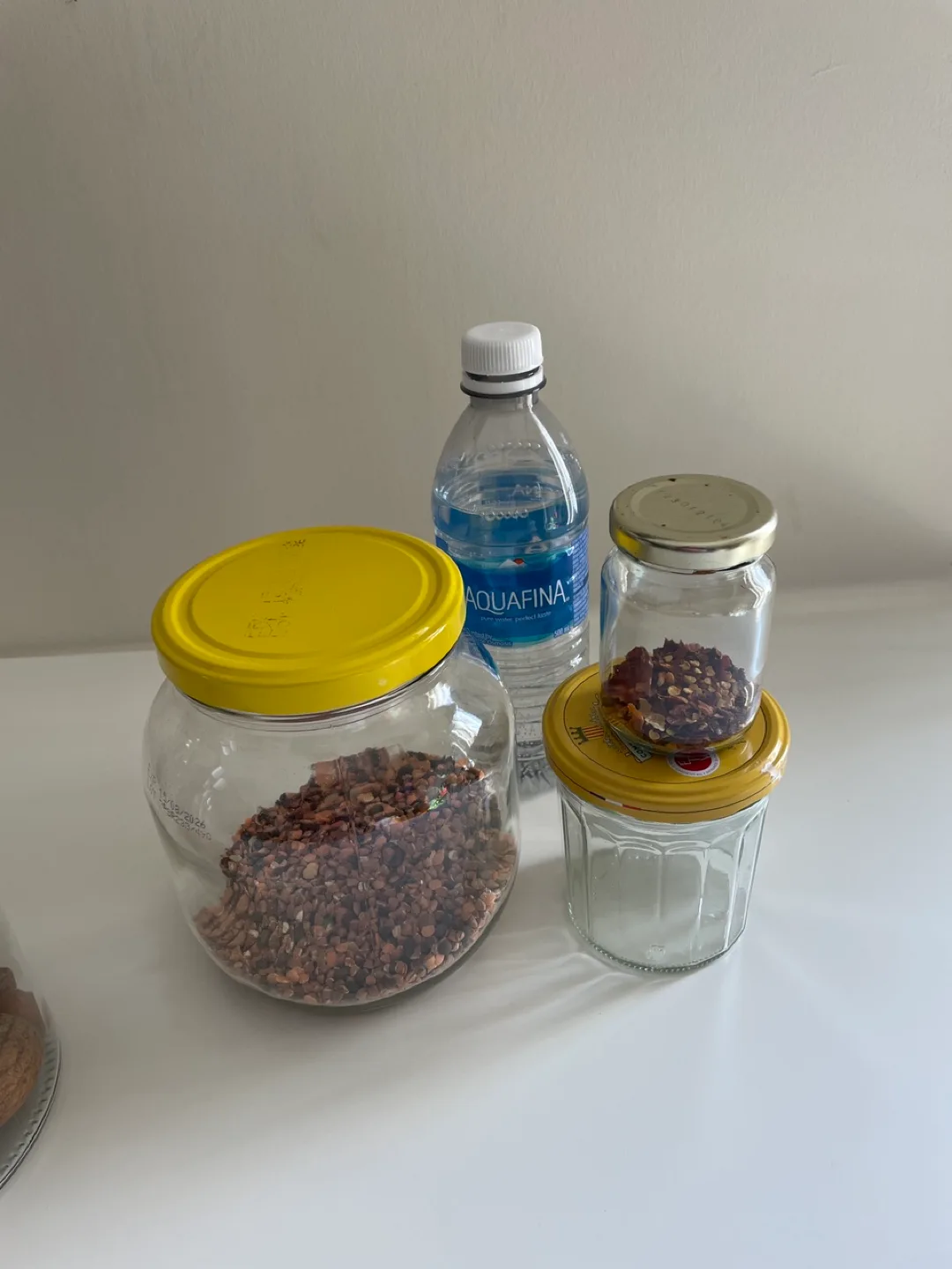 Set of six glass storage jars image indicator(3)