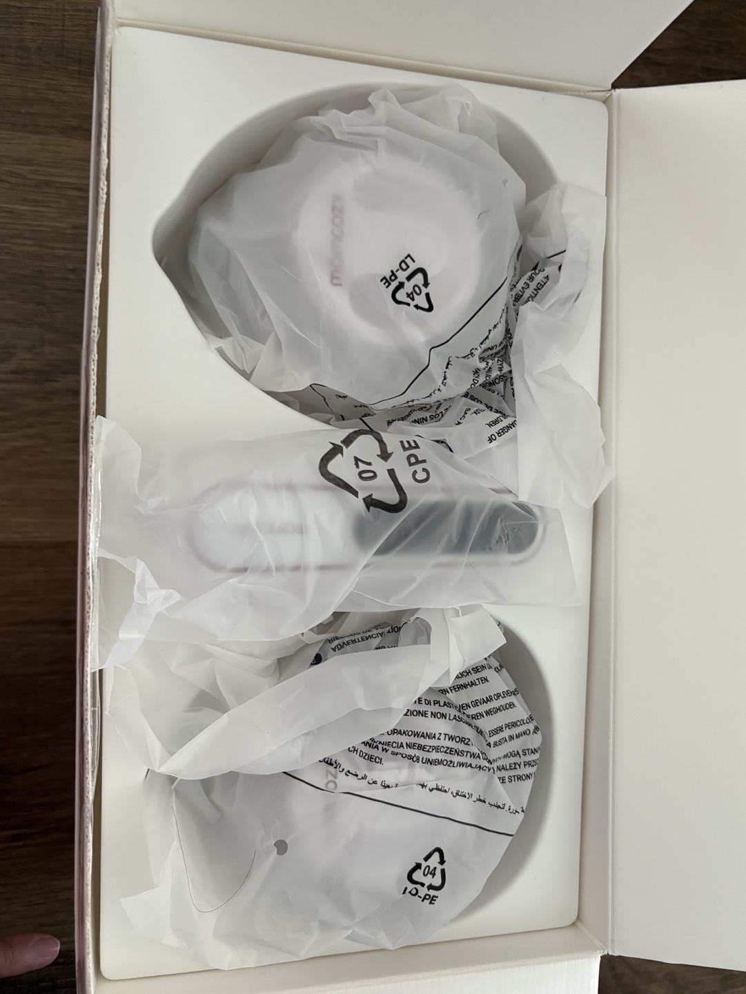 Momcozy V2 Wearable Electric Breast Pump - photo 2
