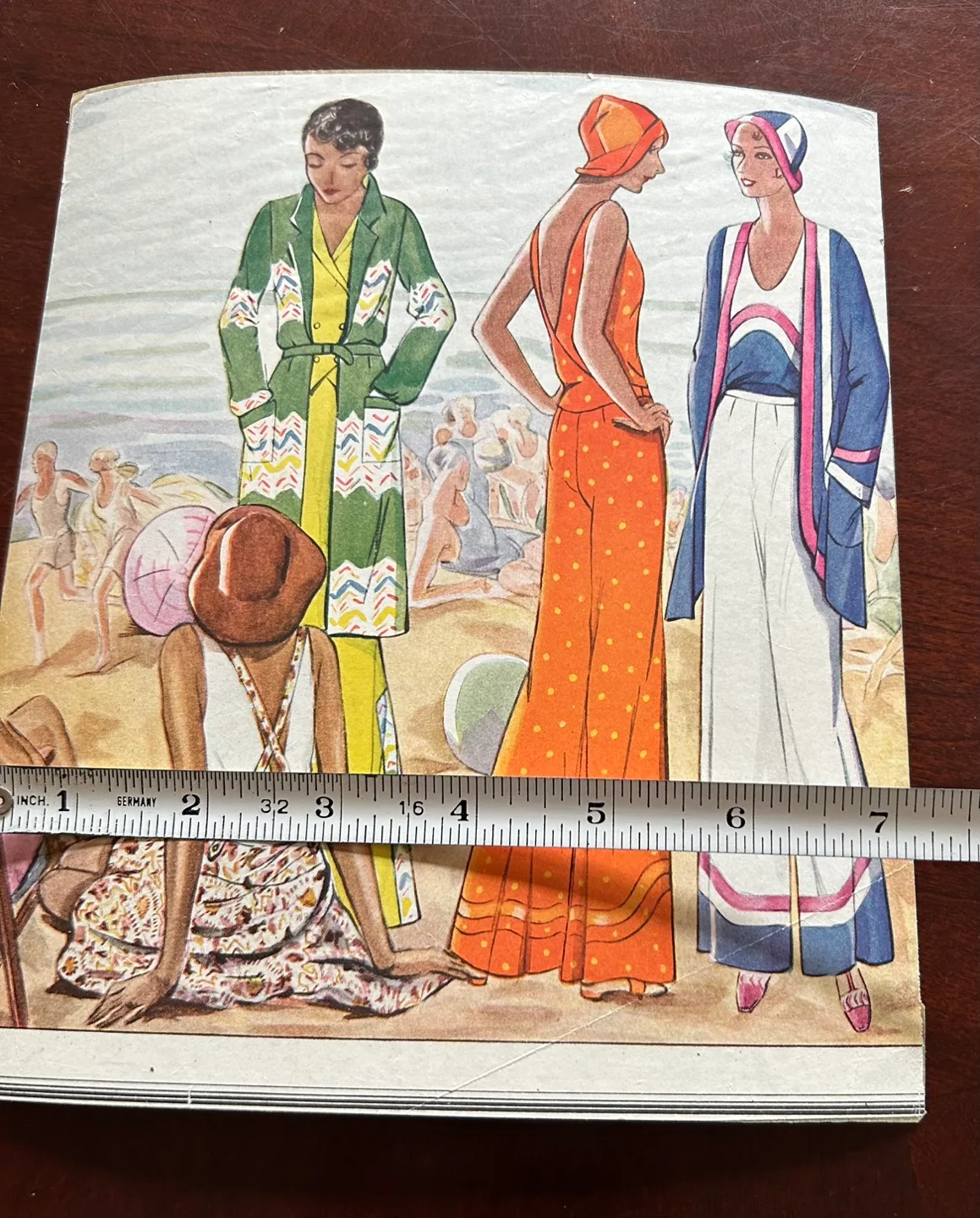 1920s 1930s women beach summer pyjamas fashion illustration art image indicator(3)