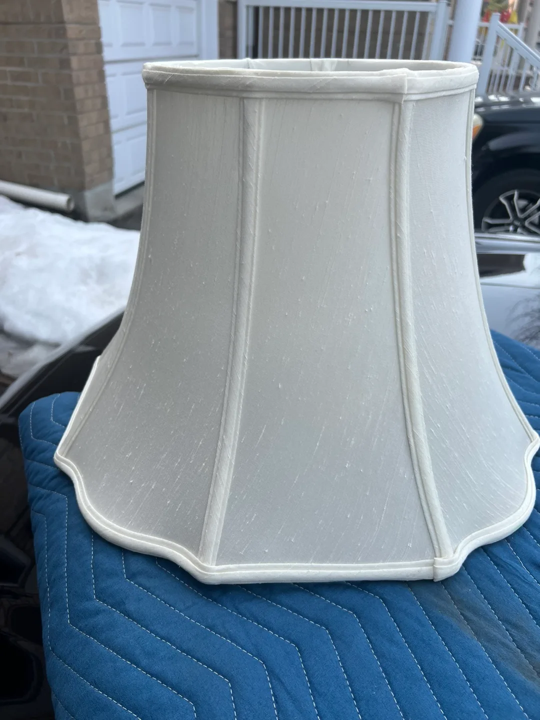 Vintage Brass Table Lamp with Shade image indicator(4)