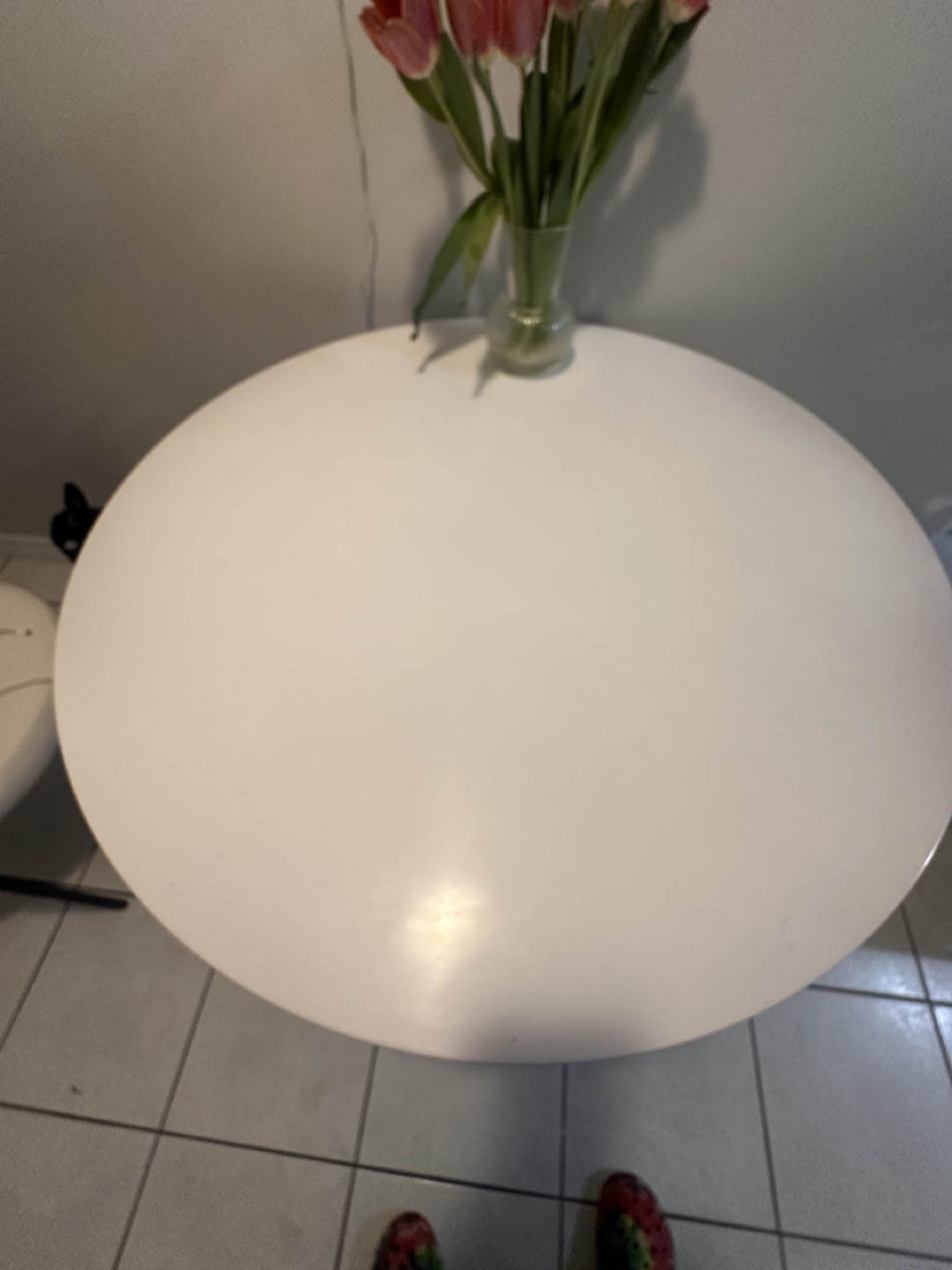 White Round Dining Table with Wooden Legs - photo 2