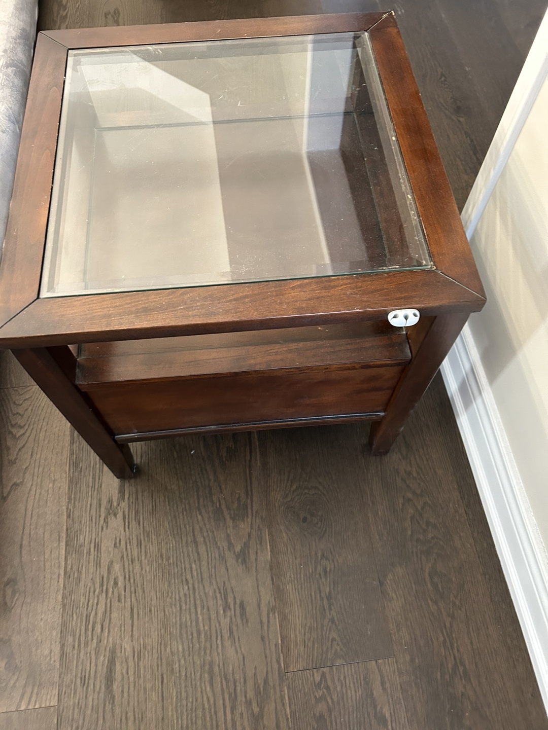 Night stand/ end table.