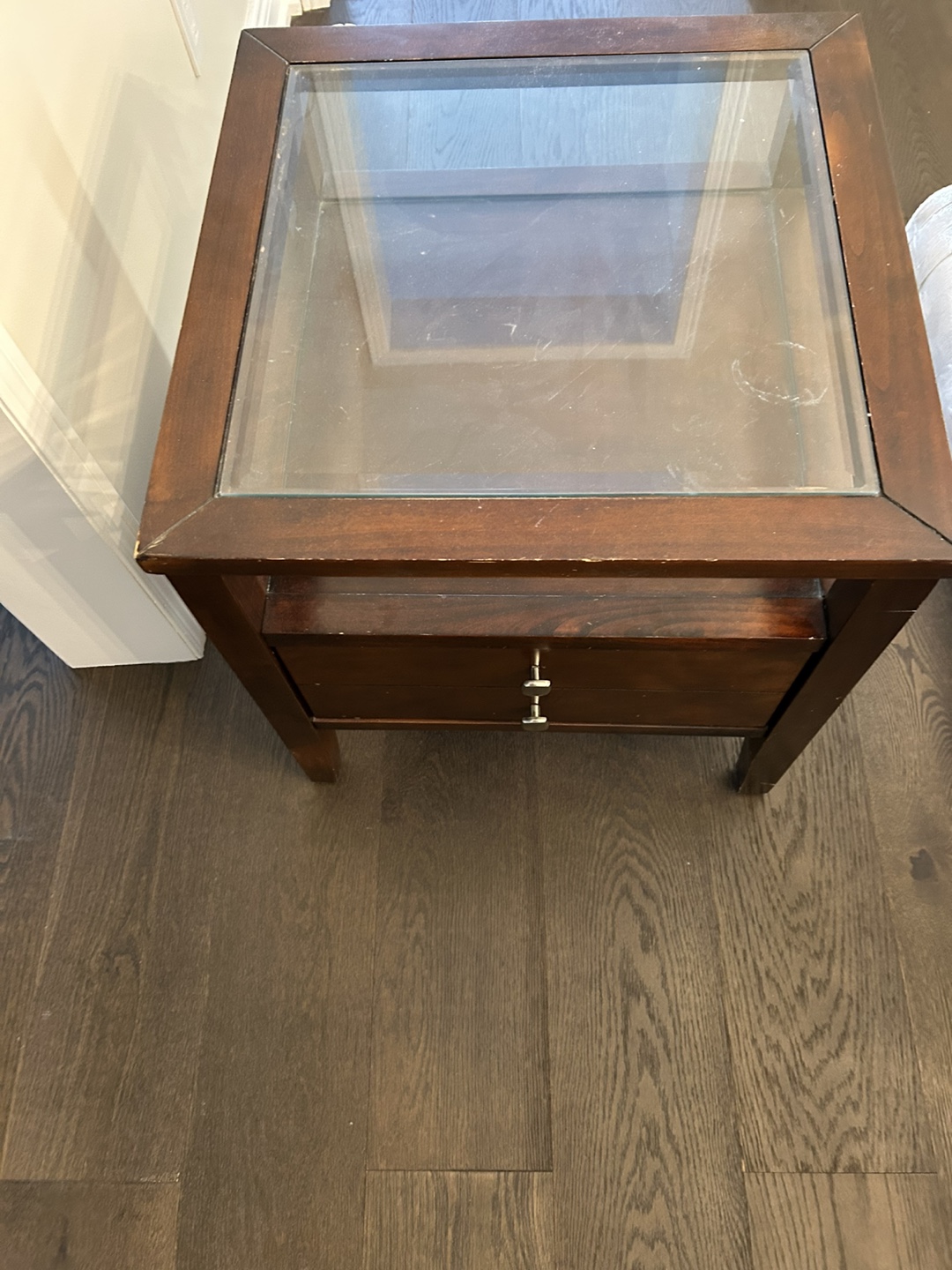 Night stand/ end table. - photo 3