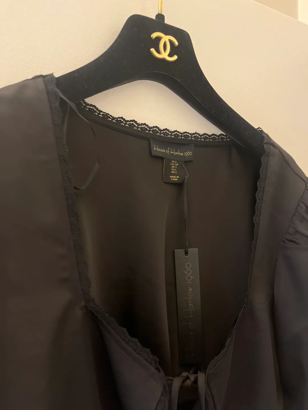 HOUSE OF HARLOW 🏷️ Black Satin Blouse with Lace Trim image indicator(3)