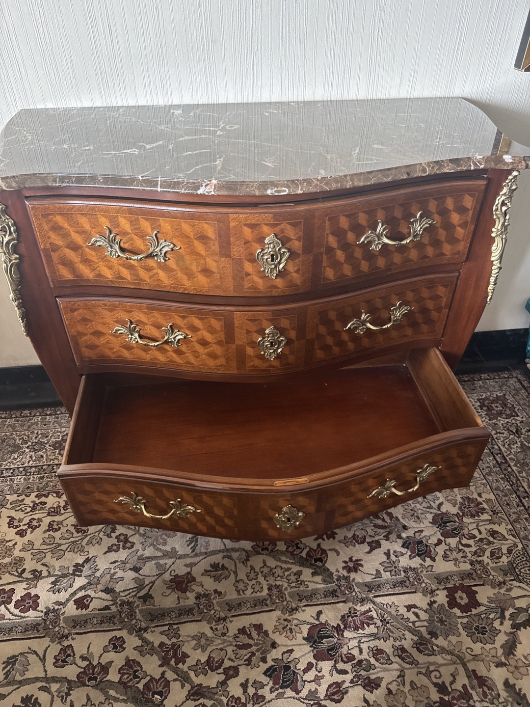 Bellewood Classic Furniture Three Drawer Chest - photo 5