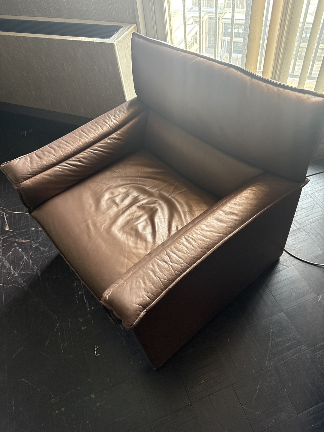 Vintage Leather Armchair - photo 2