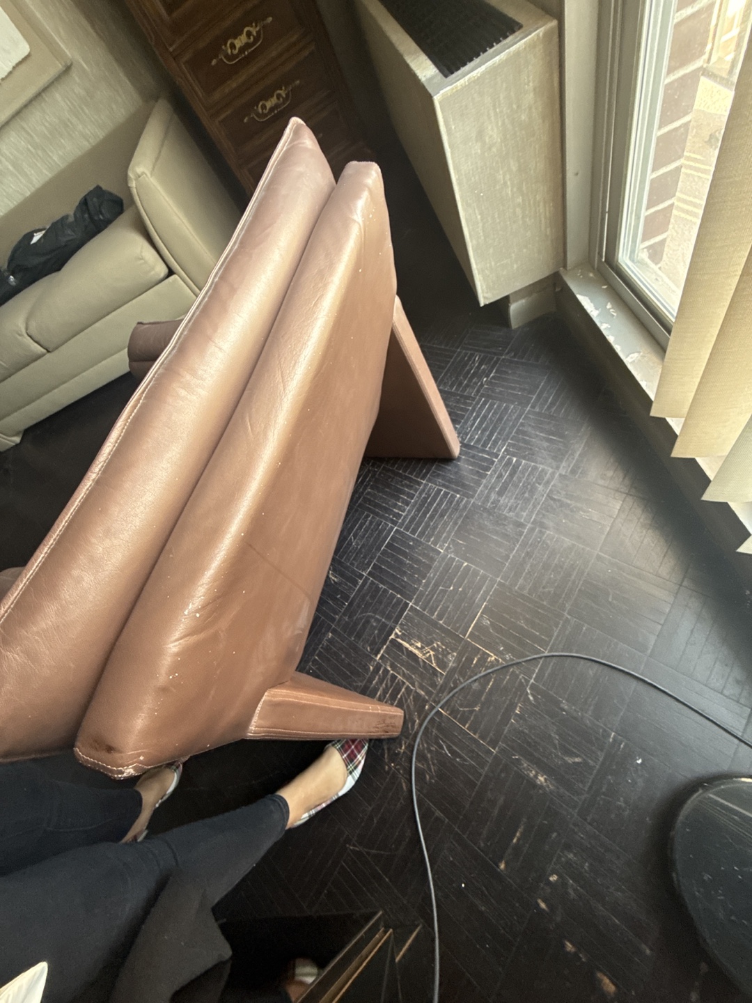 Vintage Leather Armchair - photo 3